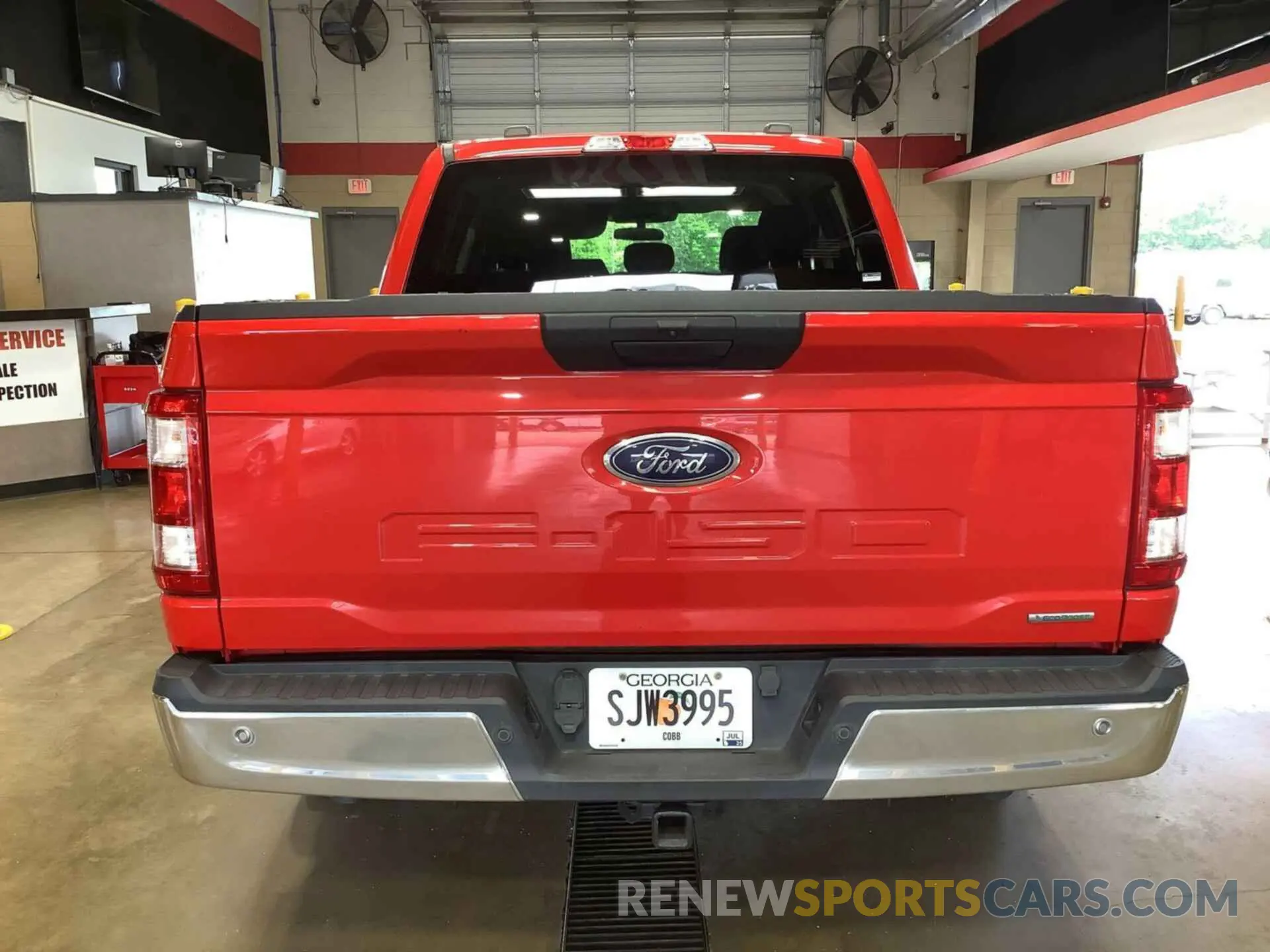 18 Photograph of a damaged car 1FTEW1C80MKD70757 FORD F150 2021