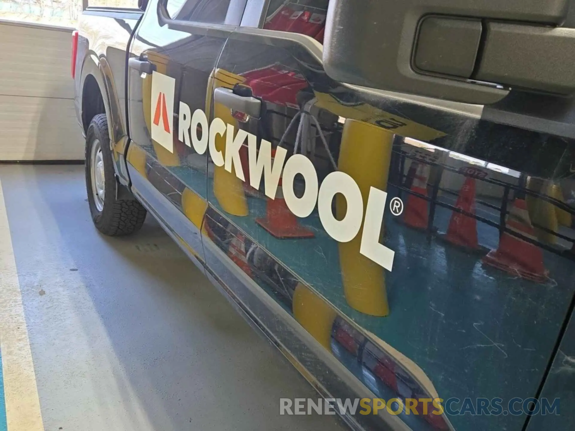 18 Photograph of a damaged car 1FTEW1EB7MFB96316 FORD F150 2021