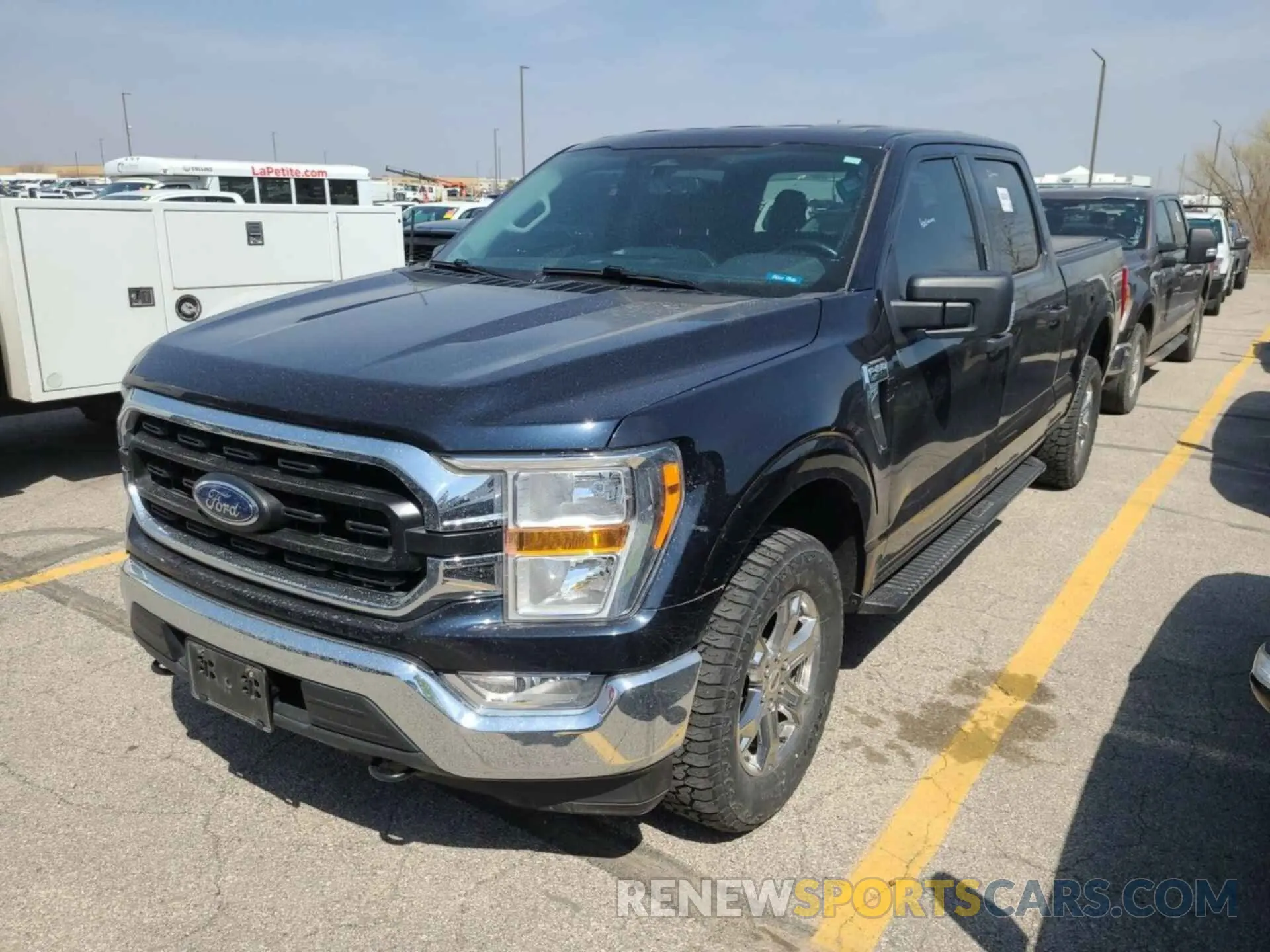 7 Photograph of a damaged car 1FTFW1E88MFB64774 FORD F150 2021