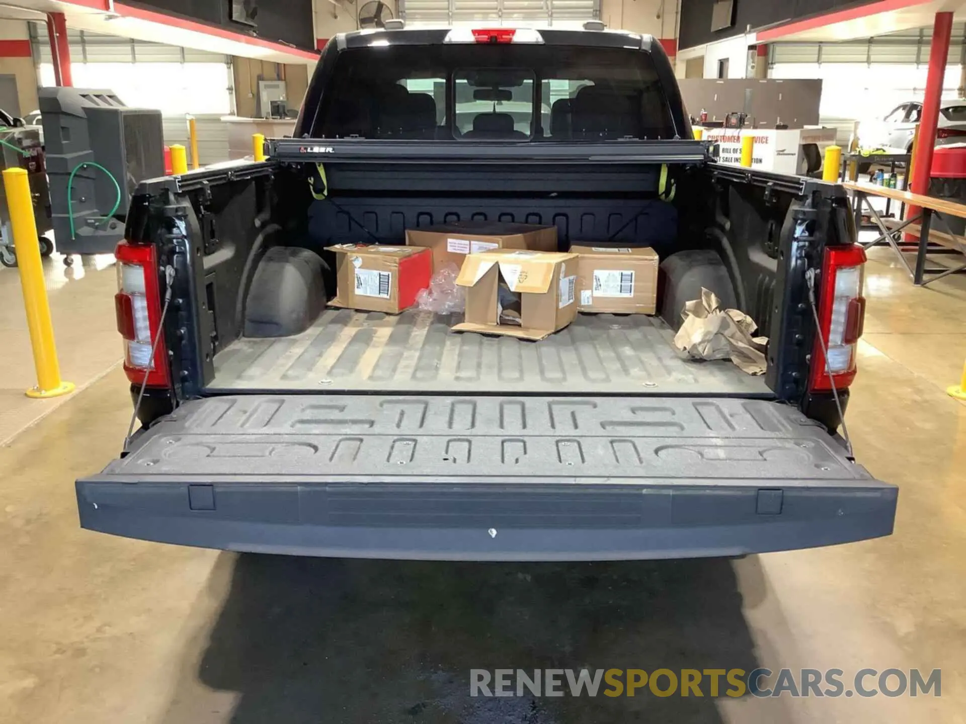 16 Photograph of a damaged car 1FTFW1ED0MFB06834 FORD F150 2021