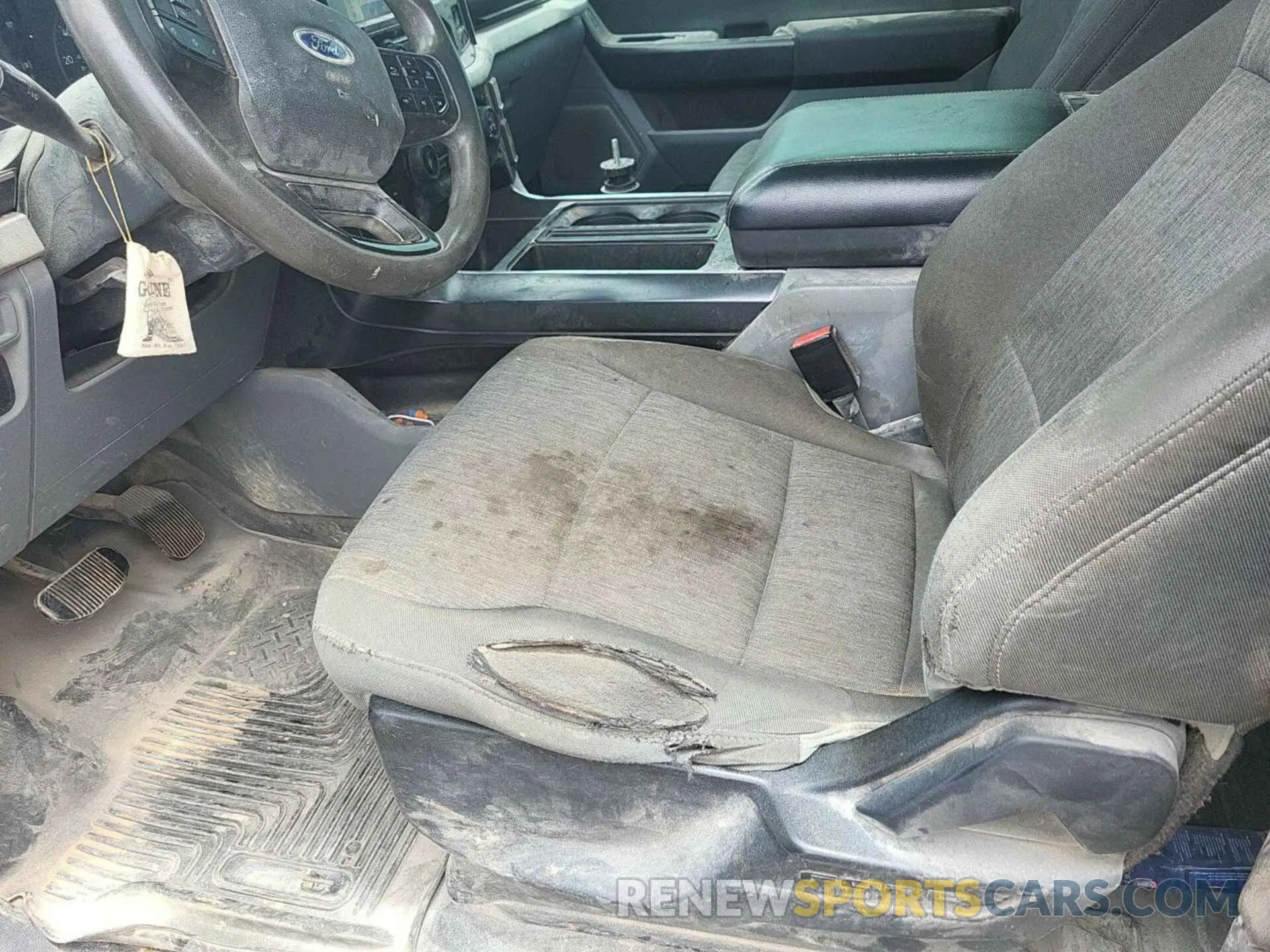 16 Photograph of a damaged car 1FTFX1E59MKE56234 FORD F150 2021