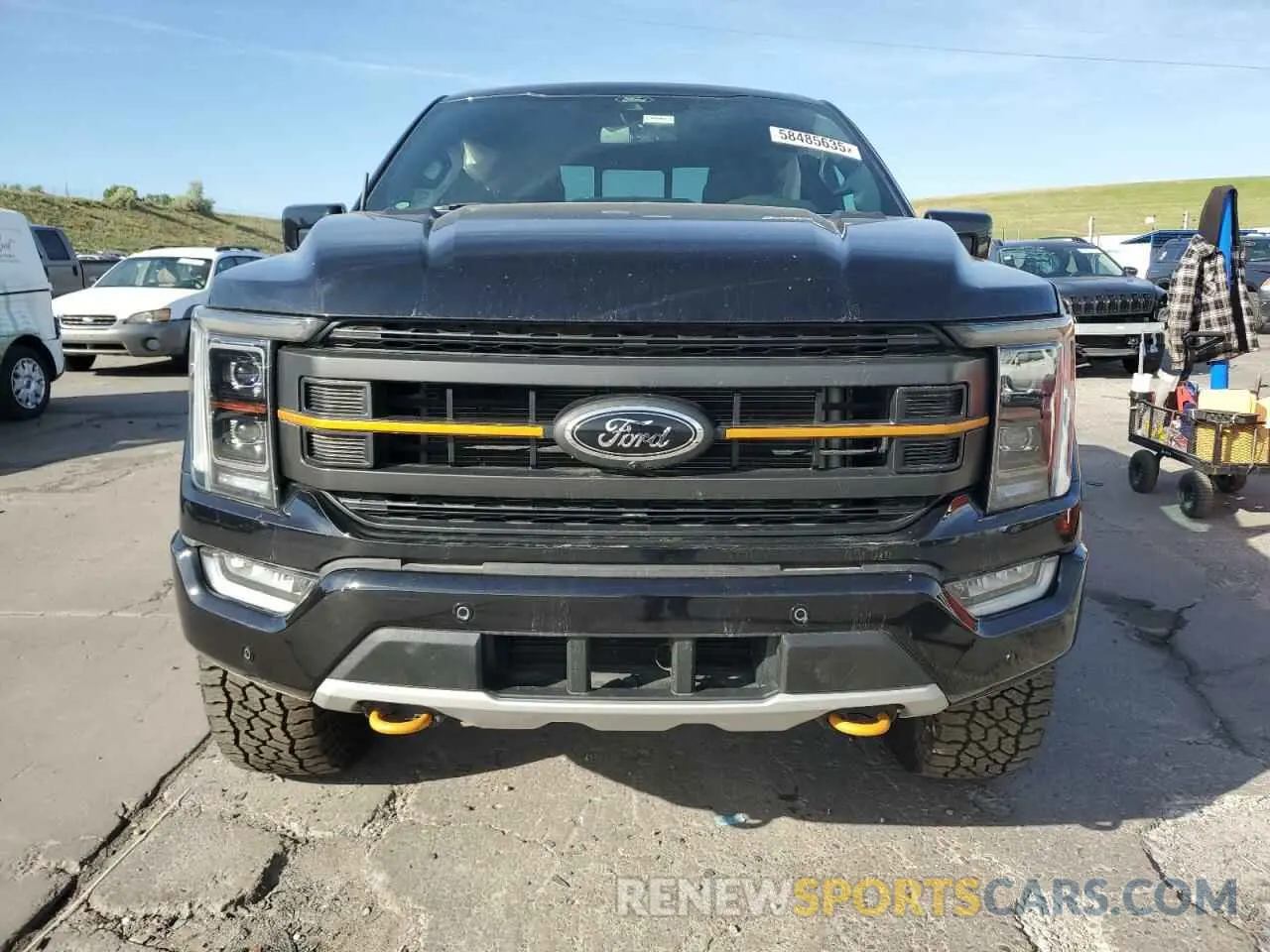 5 Photograph of a damaged car 1FTEW1E8XNFA82395 FORD F150 2022