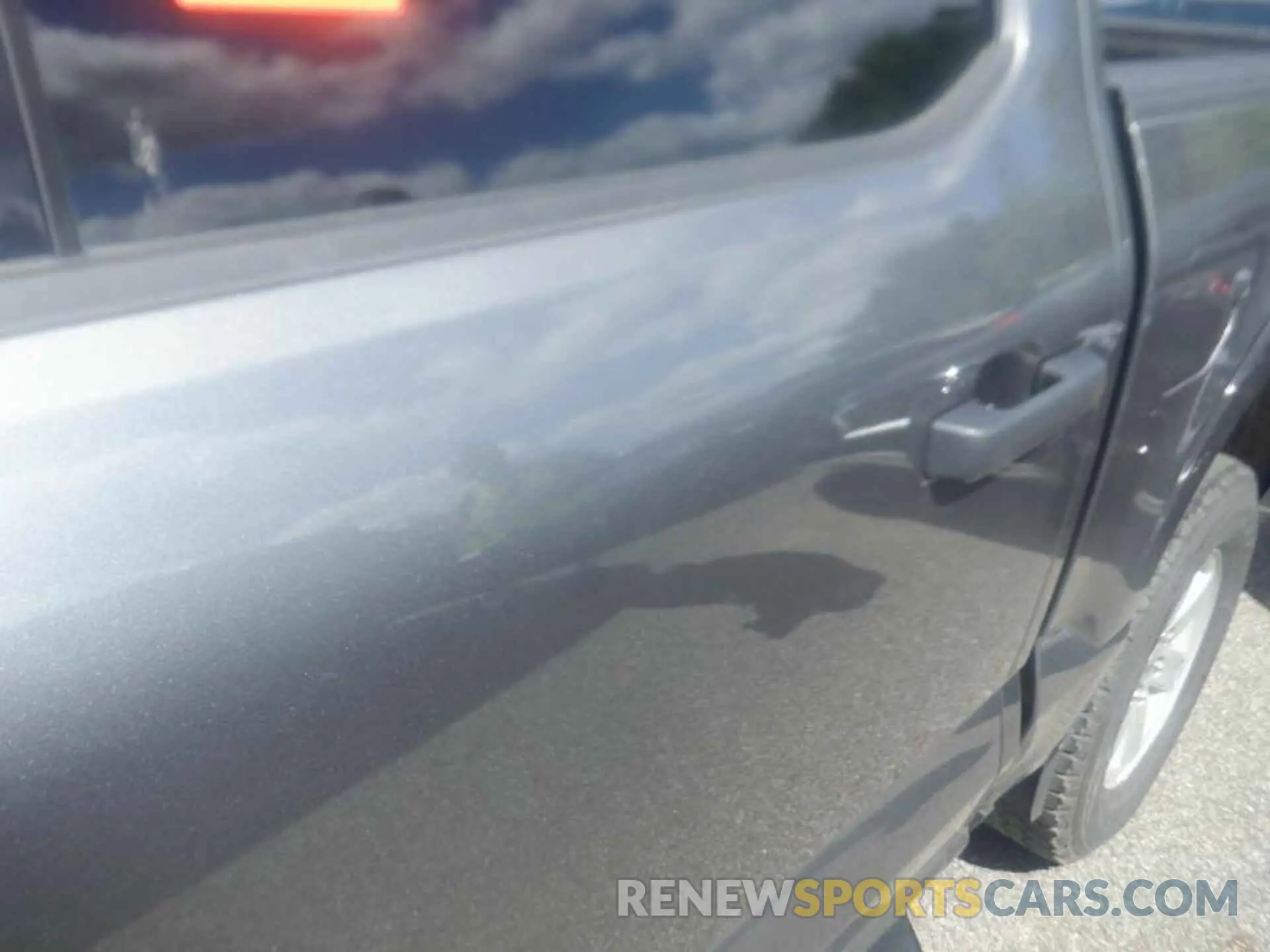 4 Photograph of a damaged car 1FTFW1E50NKD58052 FORD F150 2022