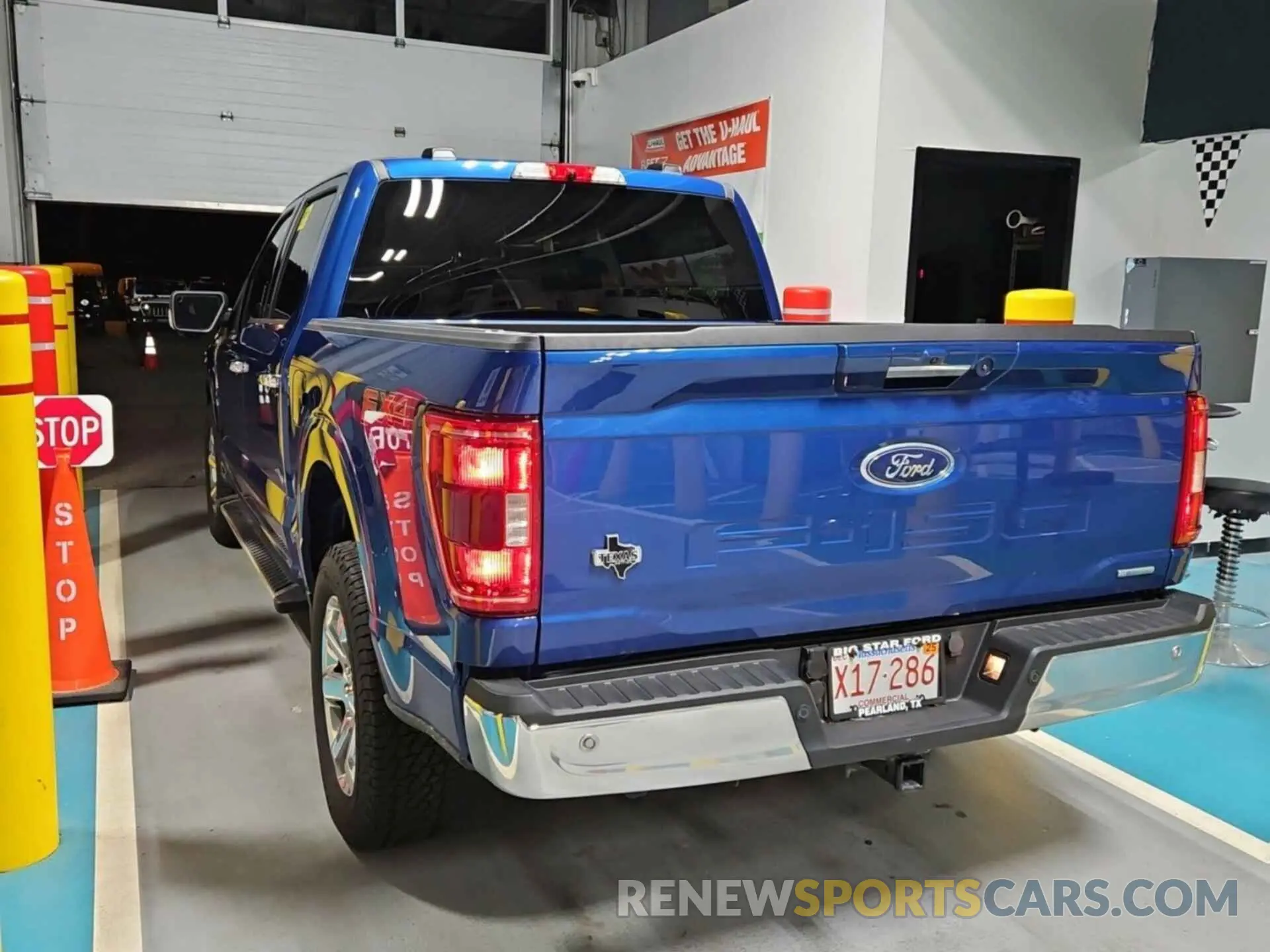 11 Photograph of a damaged car 1FTFW1E8XNKD62085 FORD F150 2022