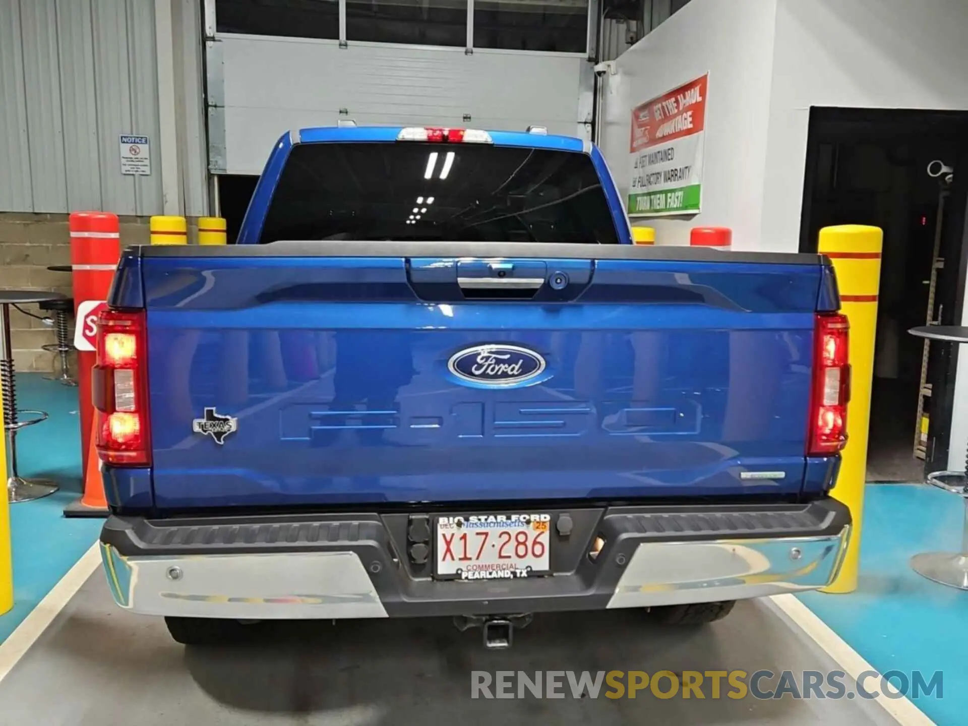 5 Photograph of a damaged car 1FTFW1E8XNKD62085 FORD F150 2022