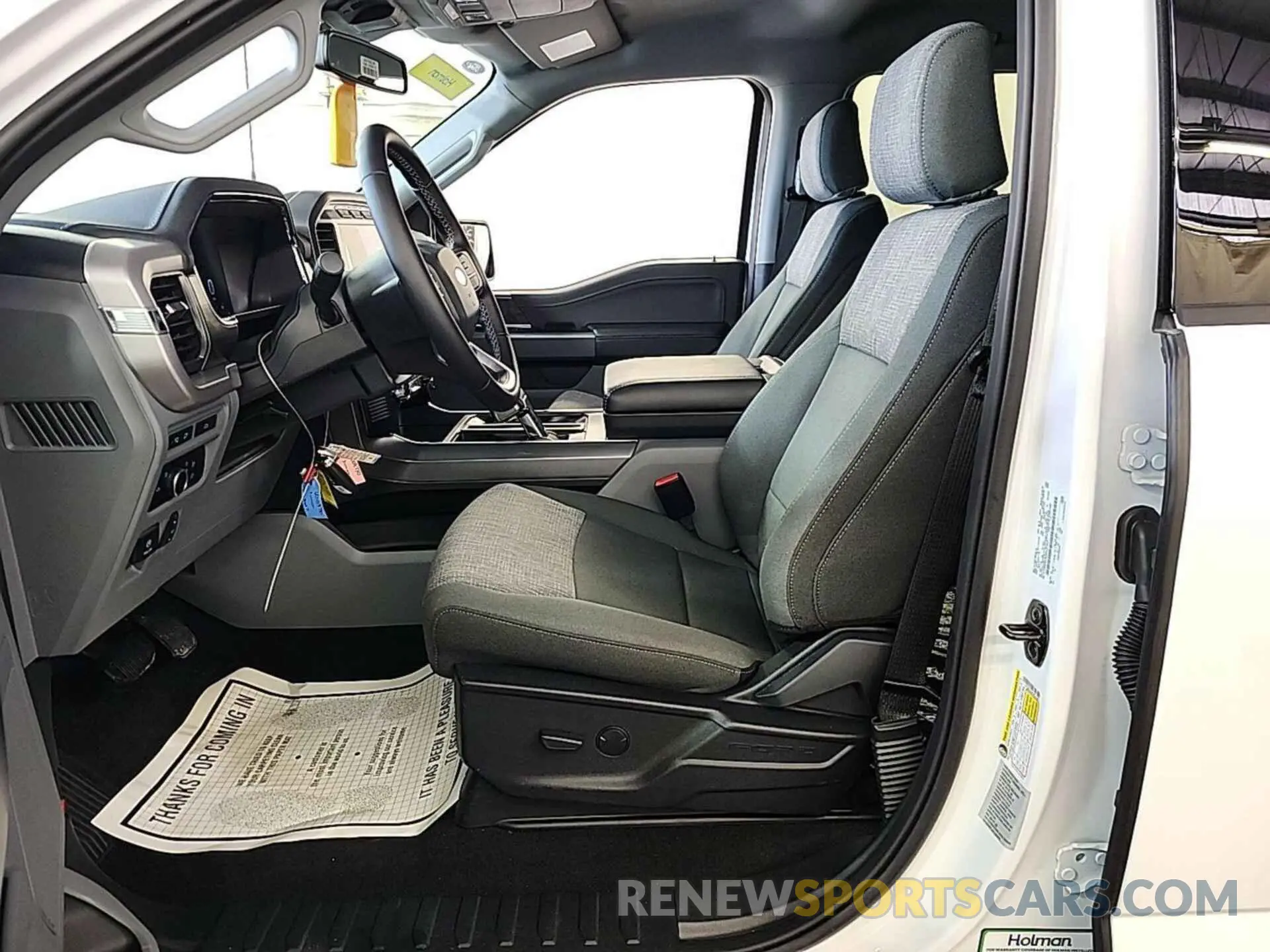 17 Photograph of a damaged car 1FT6W1EV9PWG31047 FORD F150 2023