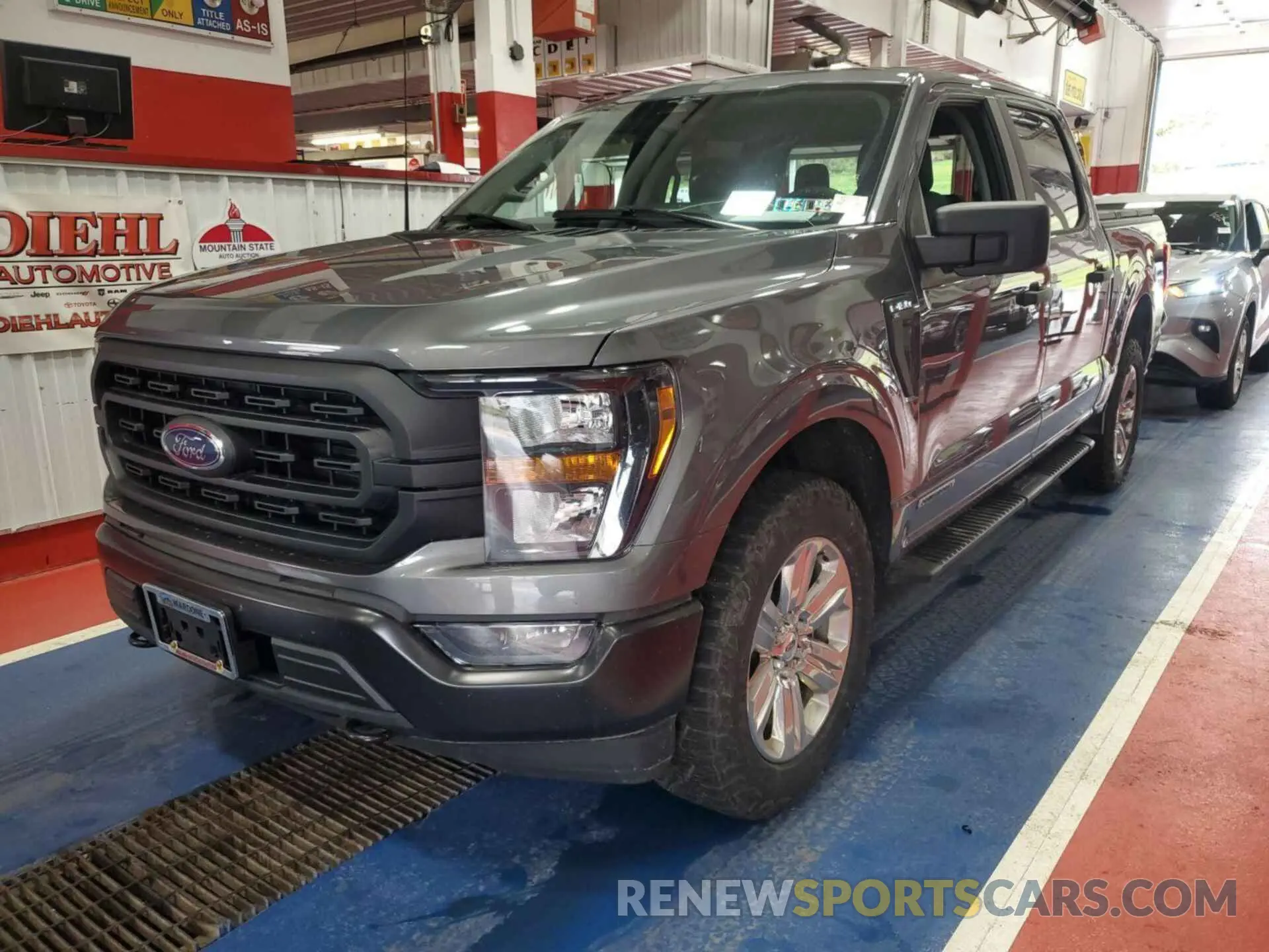 18 Photograph of a damaged car 1FTFW1ED4PFB49741 FORD F150 2023