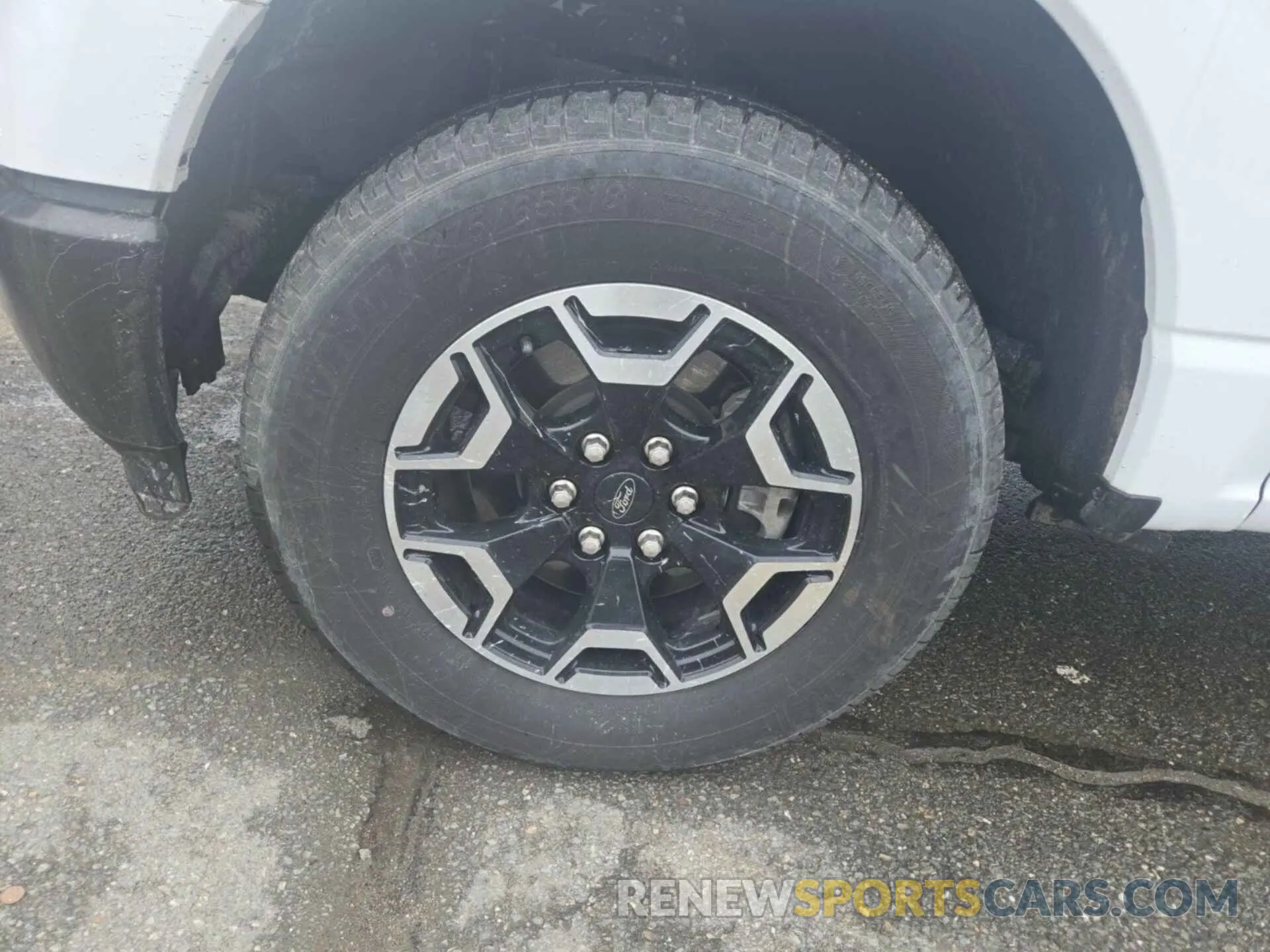 18 Photograph of a damaged car 1FTVW1EL0PWG02840 FORD F150 2023