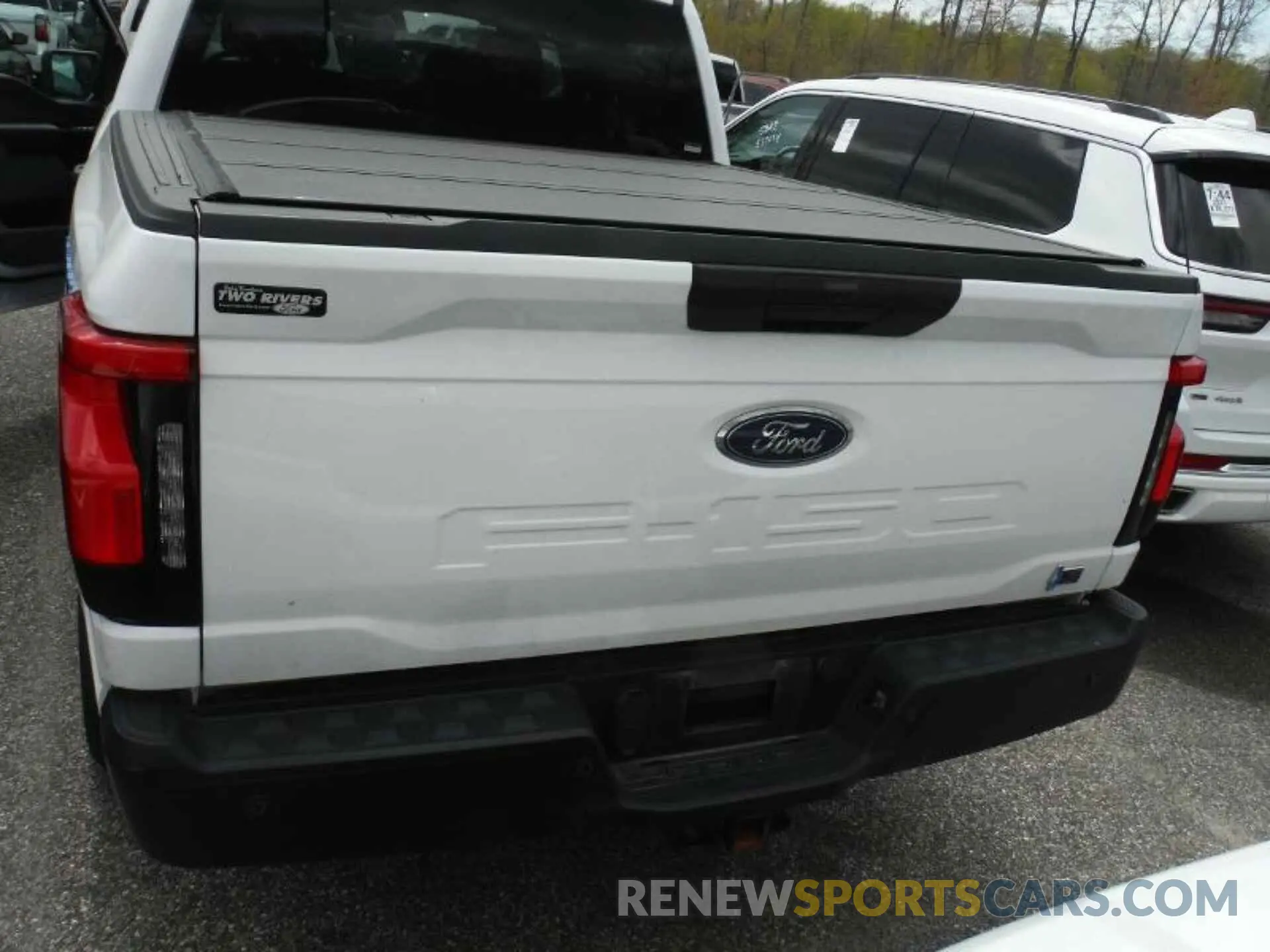 12 Фотография поврежденного автомобиля 1FTVW1EL4PWG02842 FORD F150 2023