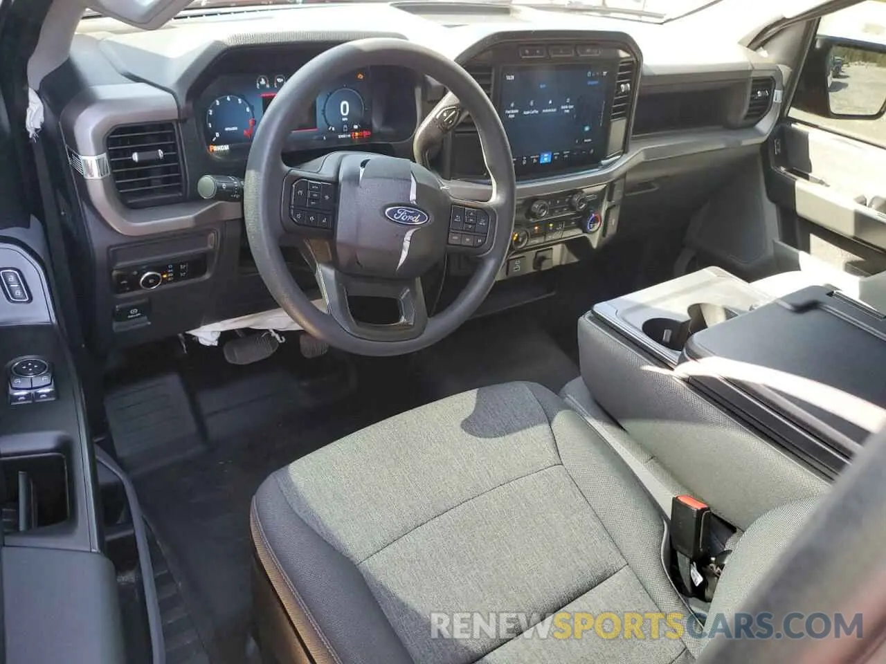 8 Фотография поврежденного автомобиля 1FTMF1L57RKF15639 FORD F150 2024