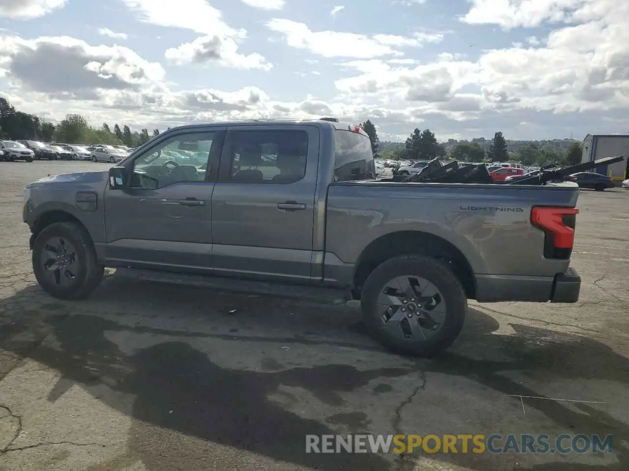 2 Фотография поврежденного автомобиля 1FT6W1EV0PWG34788 FORD F150 LIGHT 2023
