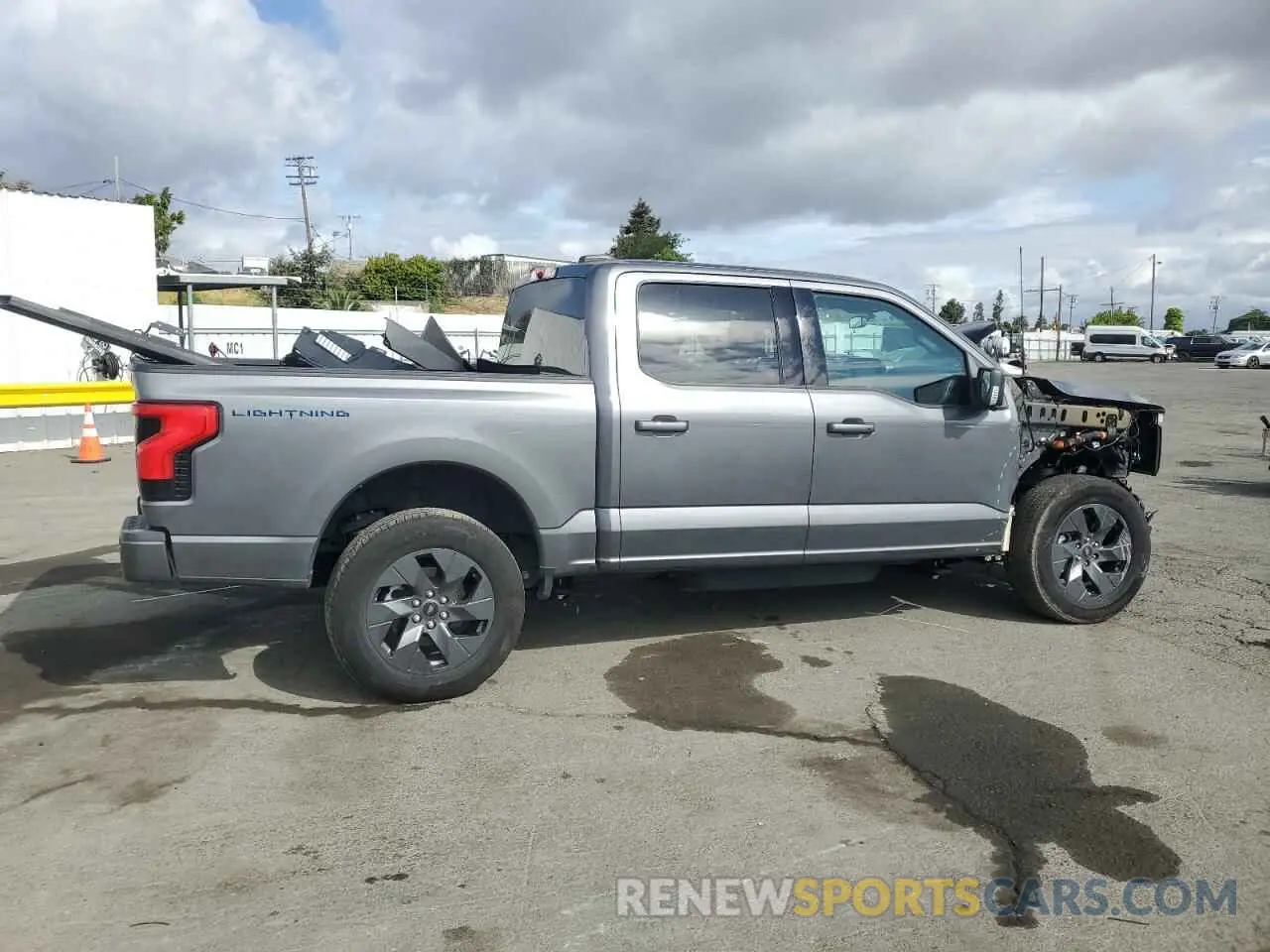 3 Фотография поврежденного автомобиля 1FT6W1EV0PWG34788 FORD F150 LIGHT 2023