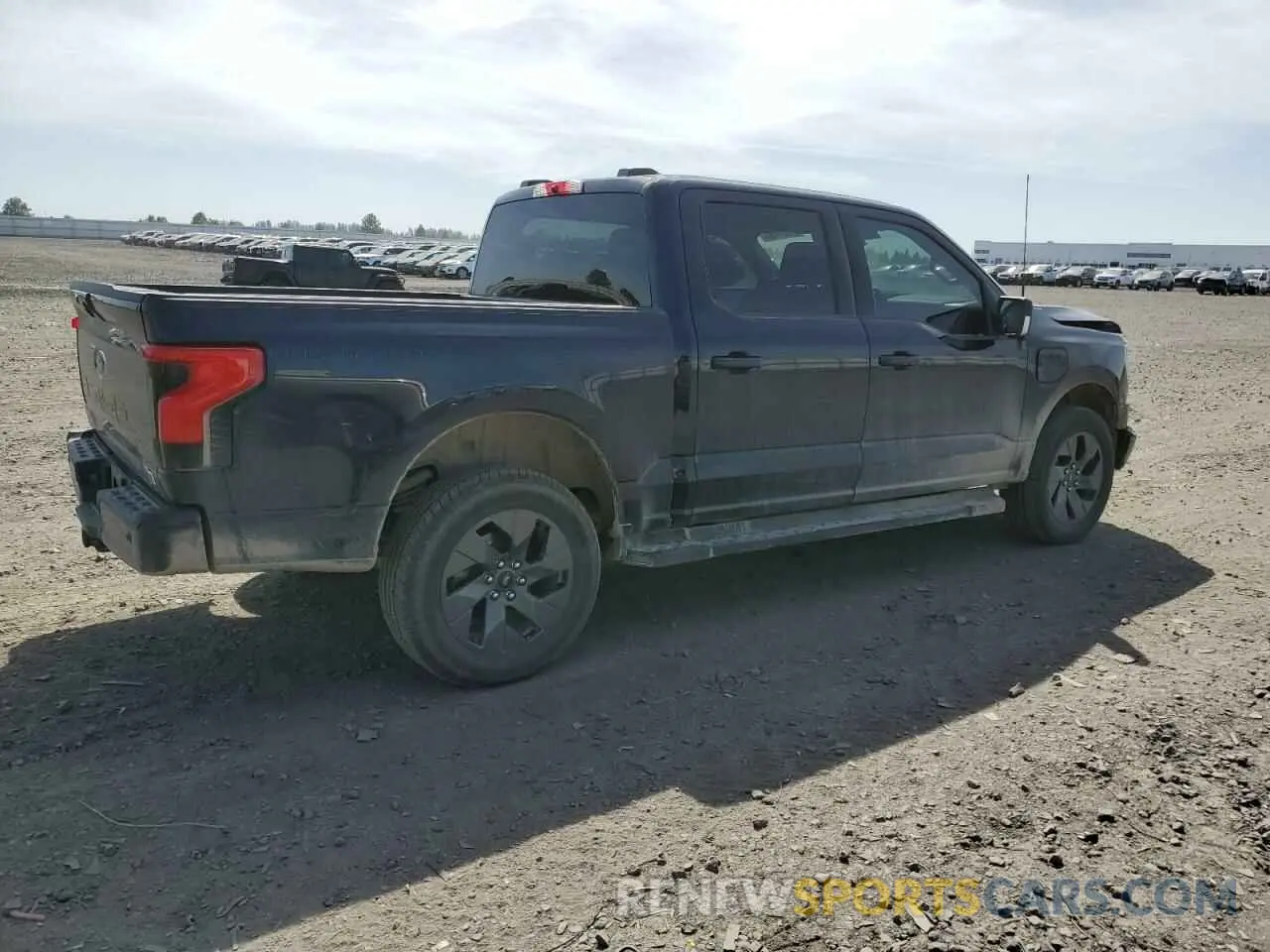 3 Фотография поврежденного автомобиля 1FTVW1EV5PWG36550 FORD F150 LIGHT 2023