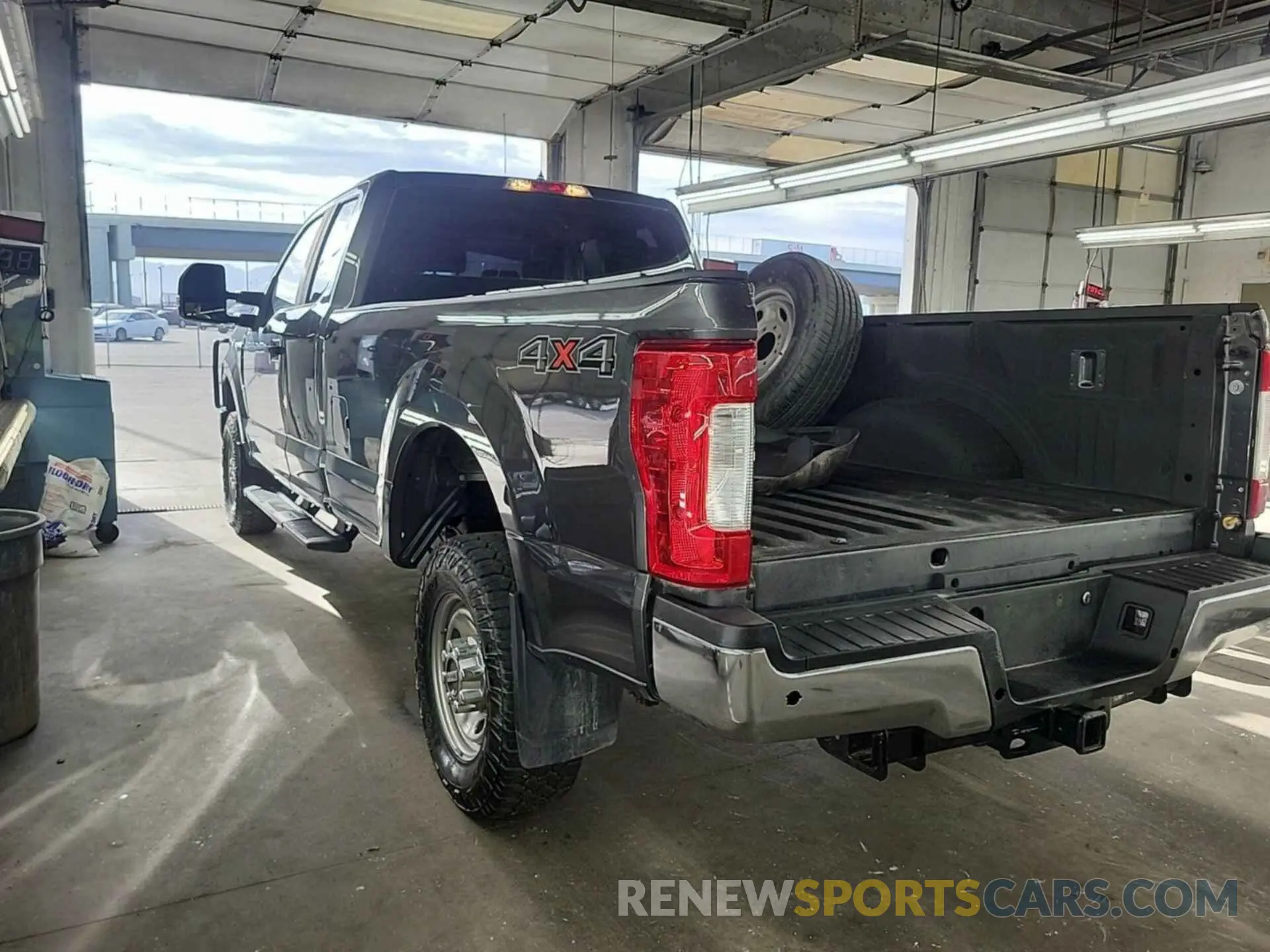 3 Фотография поврежденного автомобиля 1FD7X2B61KED43330 FORD F250 2019