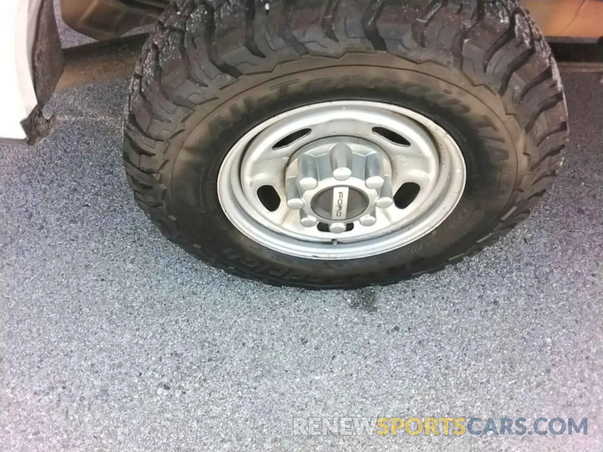 19 Photograph of a damaged car 1FT7W2A68KEC31553 FORD F250 2019