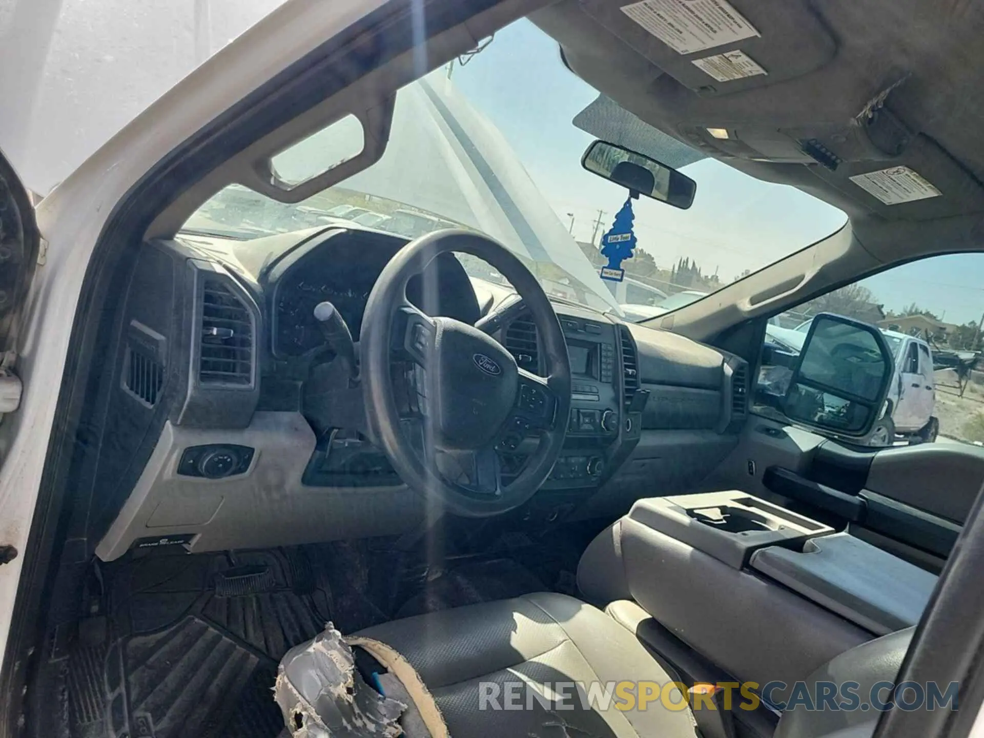 14 Photograph of a damaged car 1FT7W2B62KEC67253 FORD F250 2019