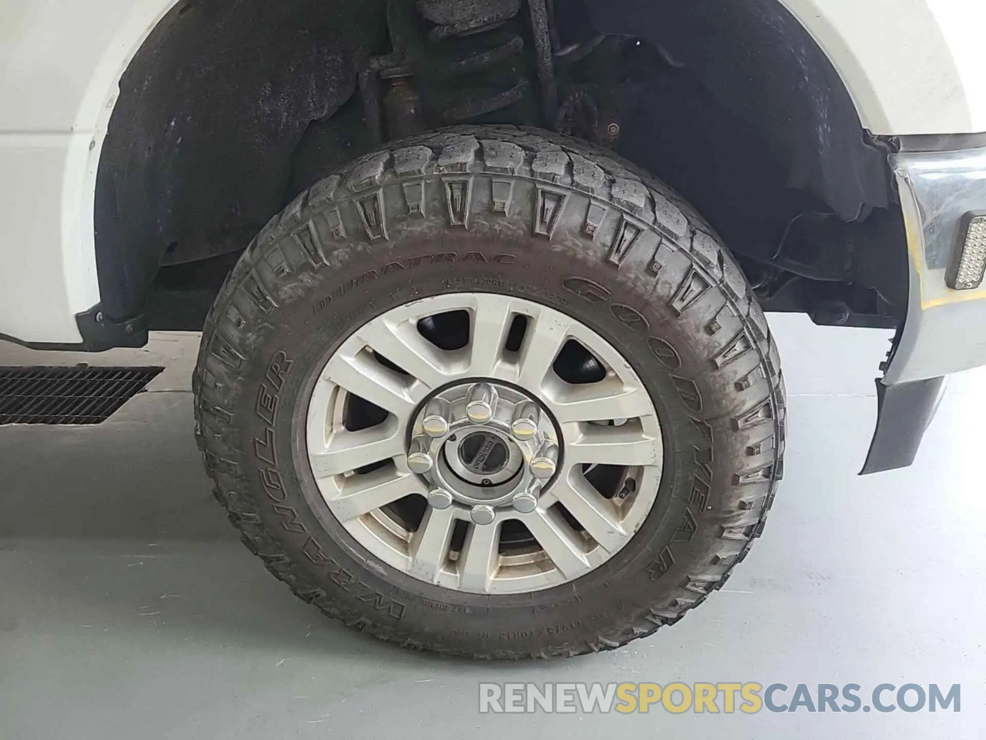 16 Photograph of a damaged car 1FT7W2B62KED71239 FORD F250 2019