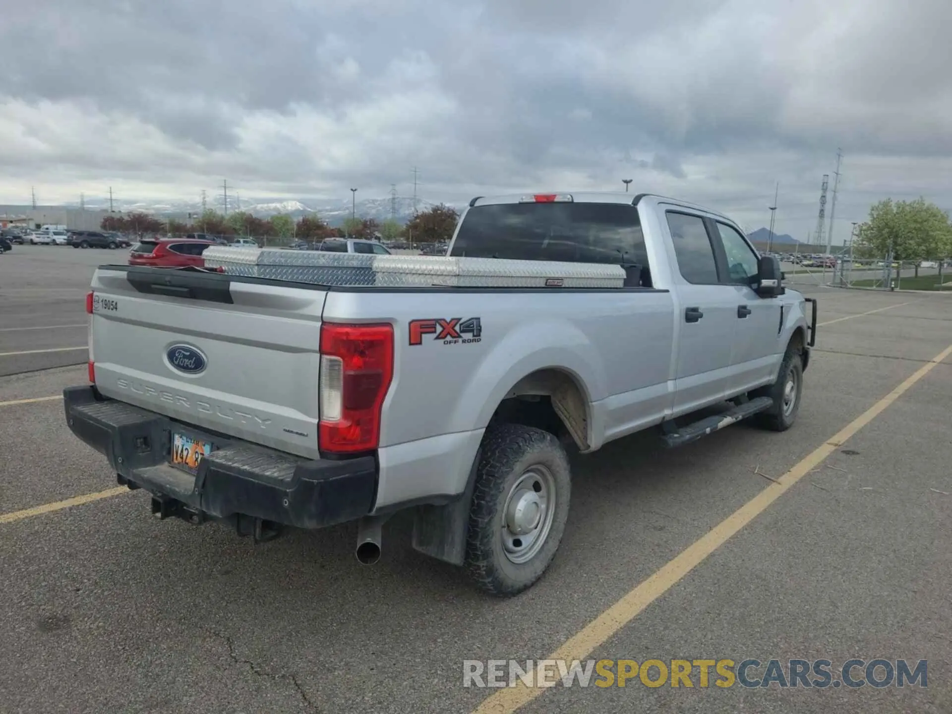 32 Фотография поврежденного автомобиля 1FT7W2B63KEF83440 FORD F250 2019