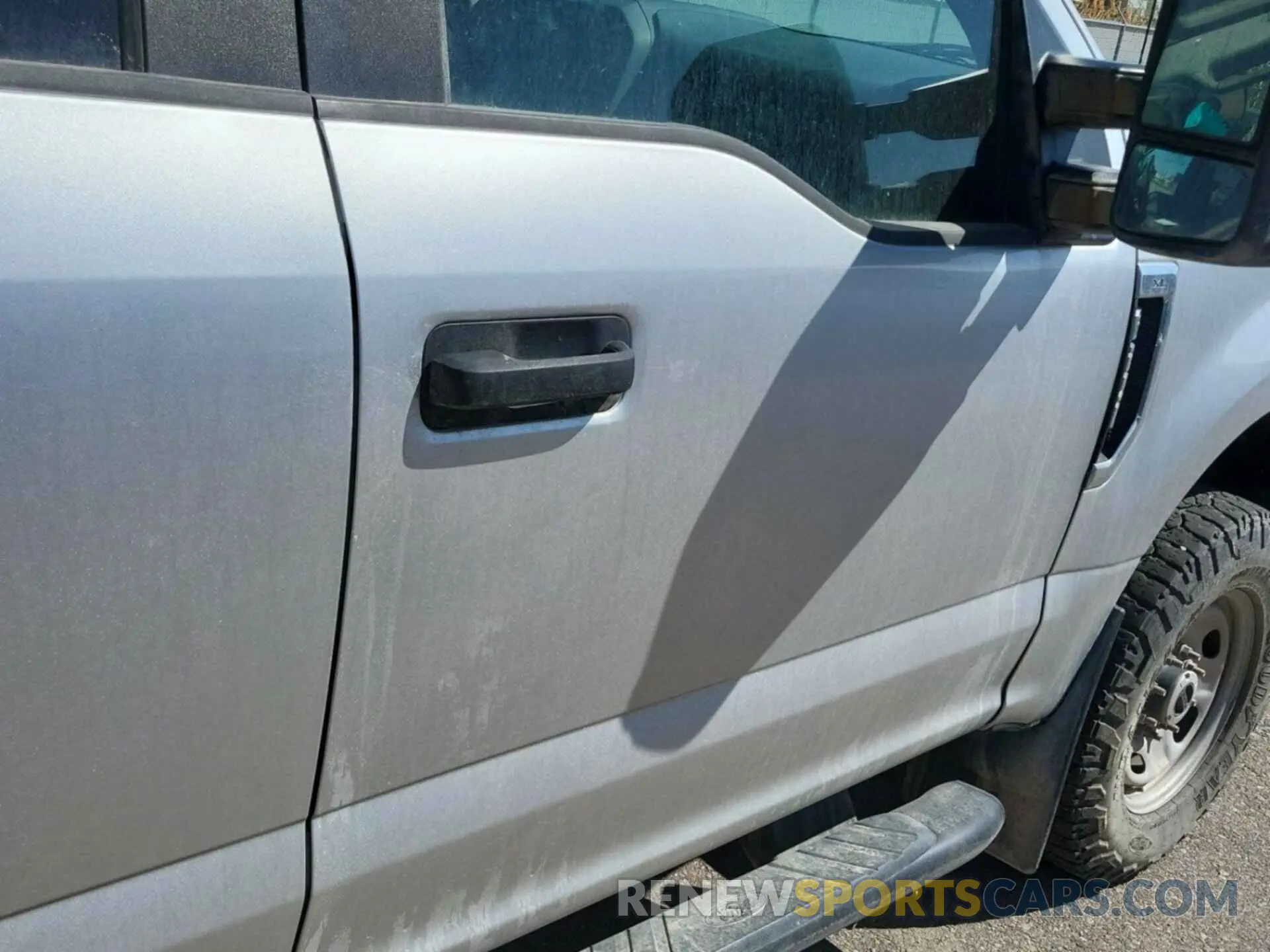 52 Photograph of a damaged car 1FT7W2B64KEF83432 FORD F250 2019