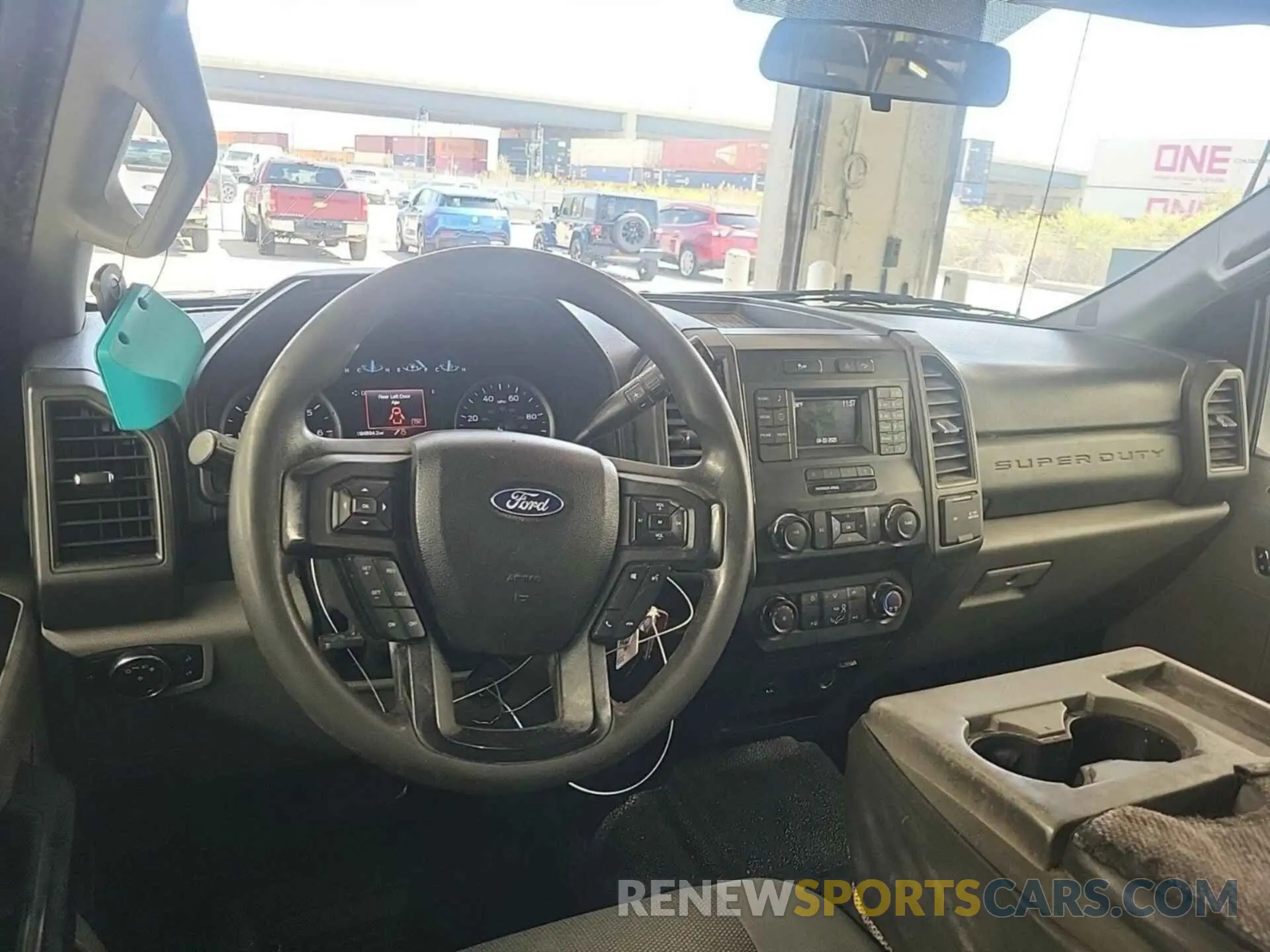 8 Photograph of a damaged car 1FT7W2B64KEF83432 FORD F250 2019