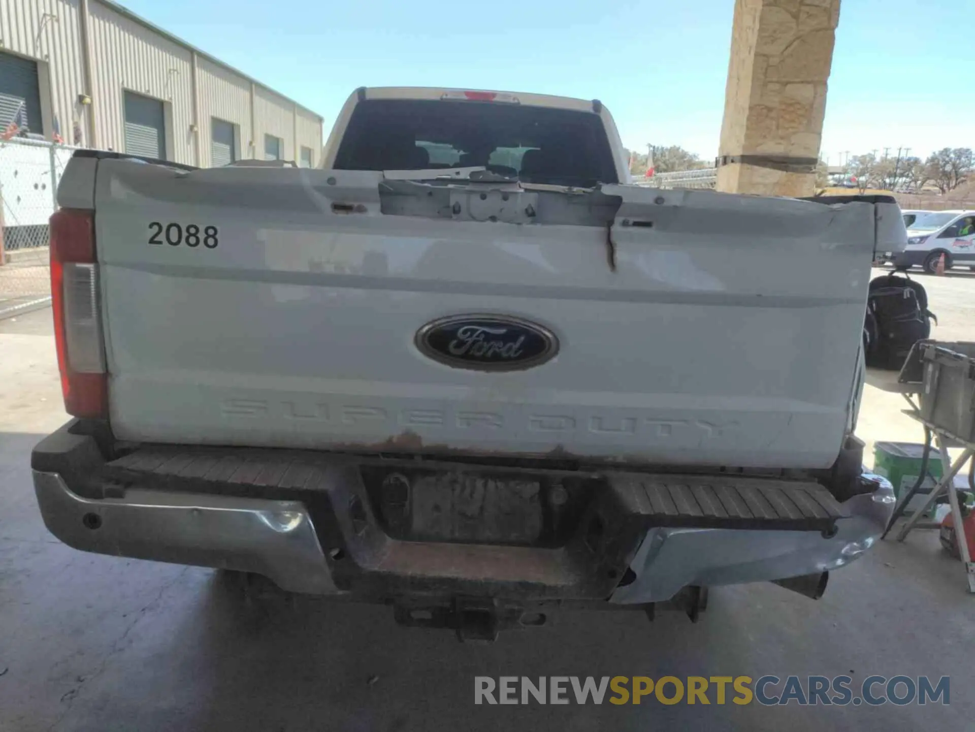 20 Photograph of a damaged car 1FT7W2B65KED10533 FORD F250 2019