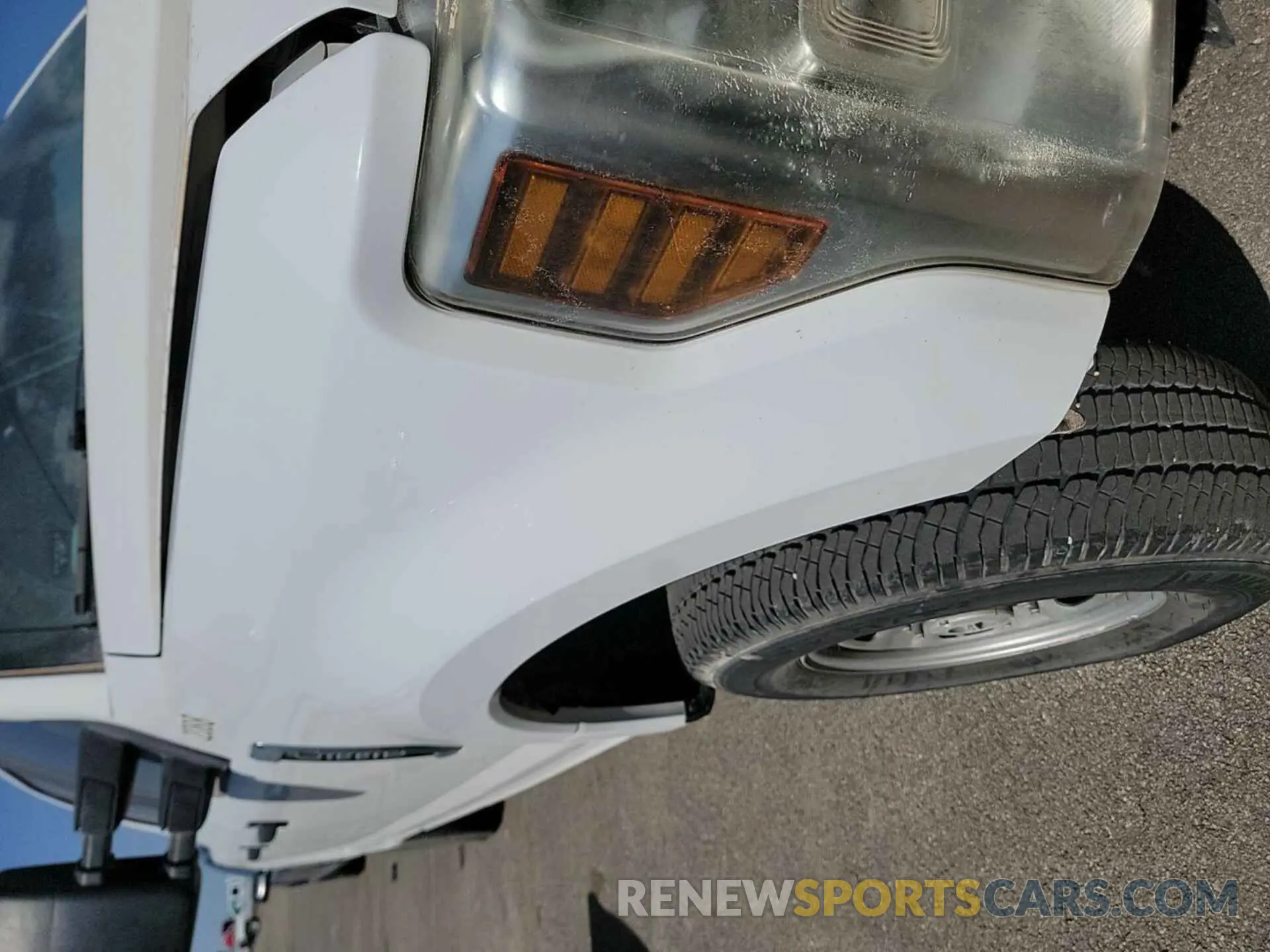 24 Photograph of a damaged car 1FT7W2B65KED10533 FORD F250 2019