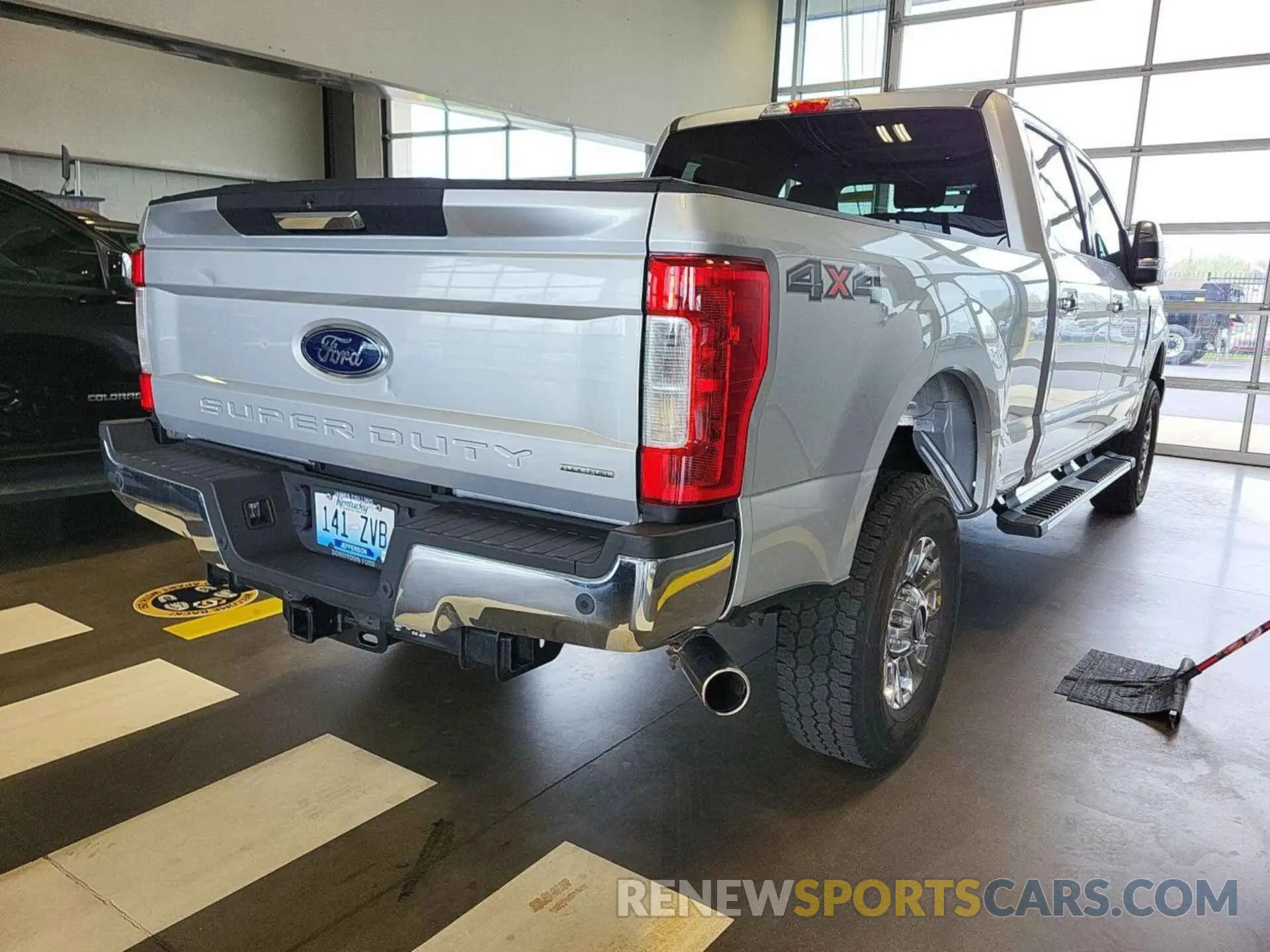 13 Photograph of a damaged car 1FT7W2B65KEG56601 FORD F250 2019