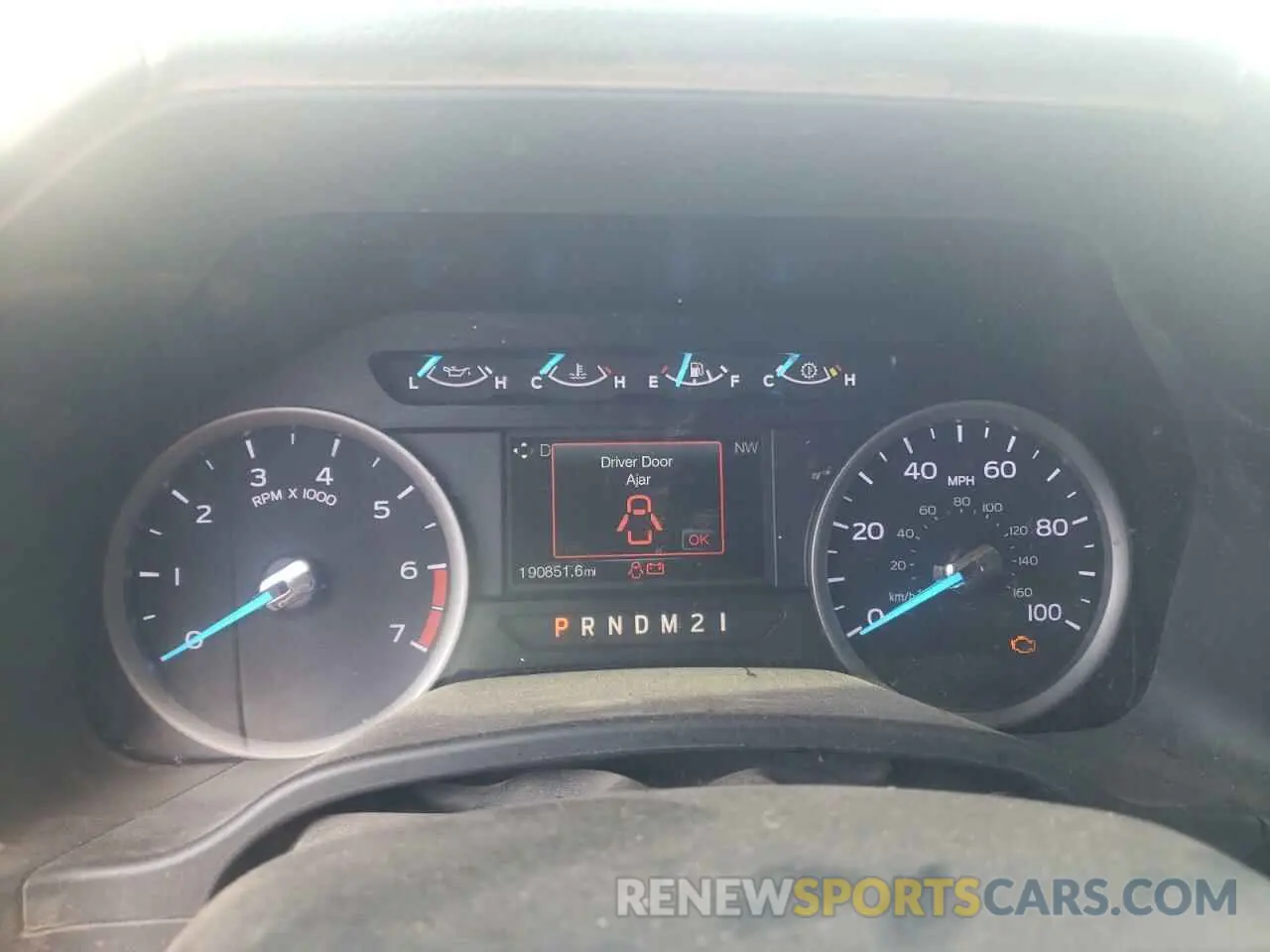 9 Photograph of a damaged car 1FT7W2B67KEC60900 FORD F250 2019