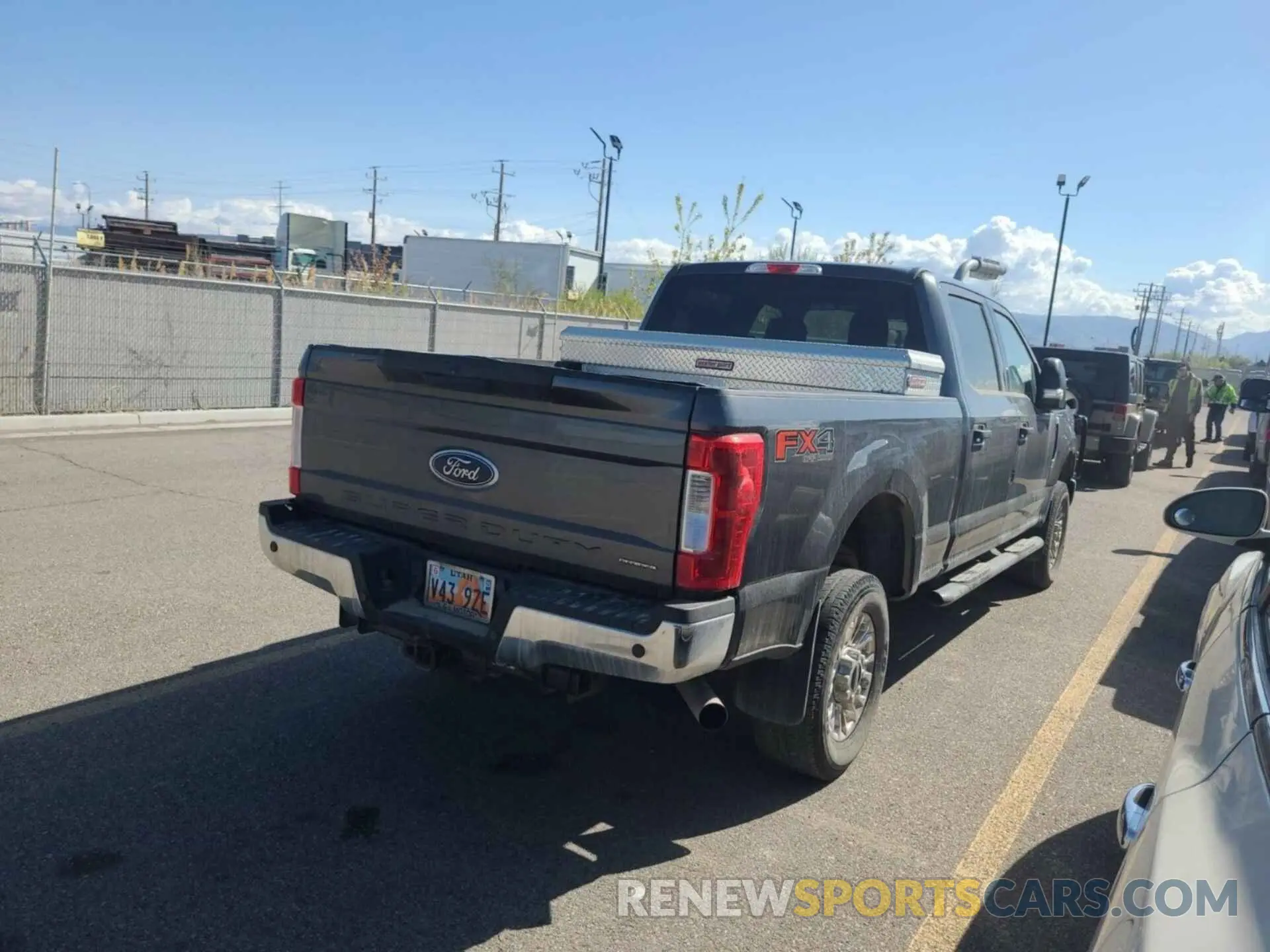 21 Photograph of a damaged car 1FT7W2B67KEE26641 FORD F250 2019