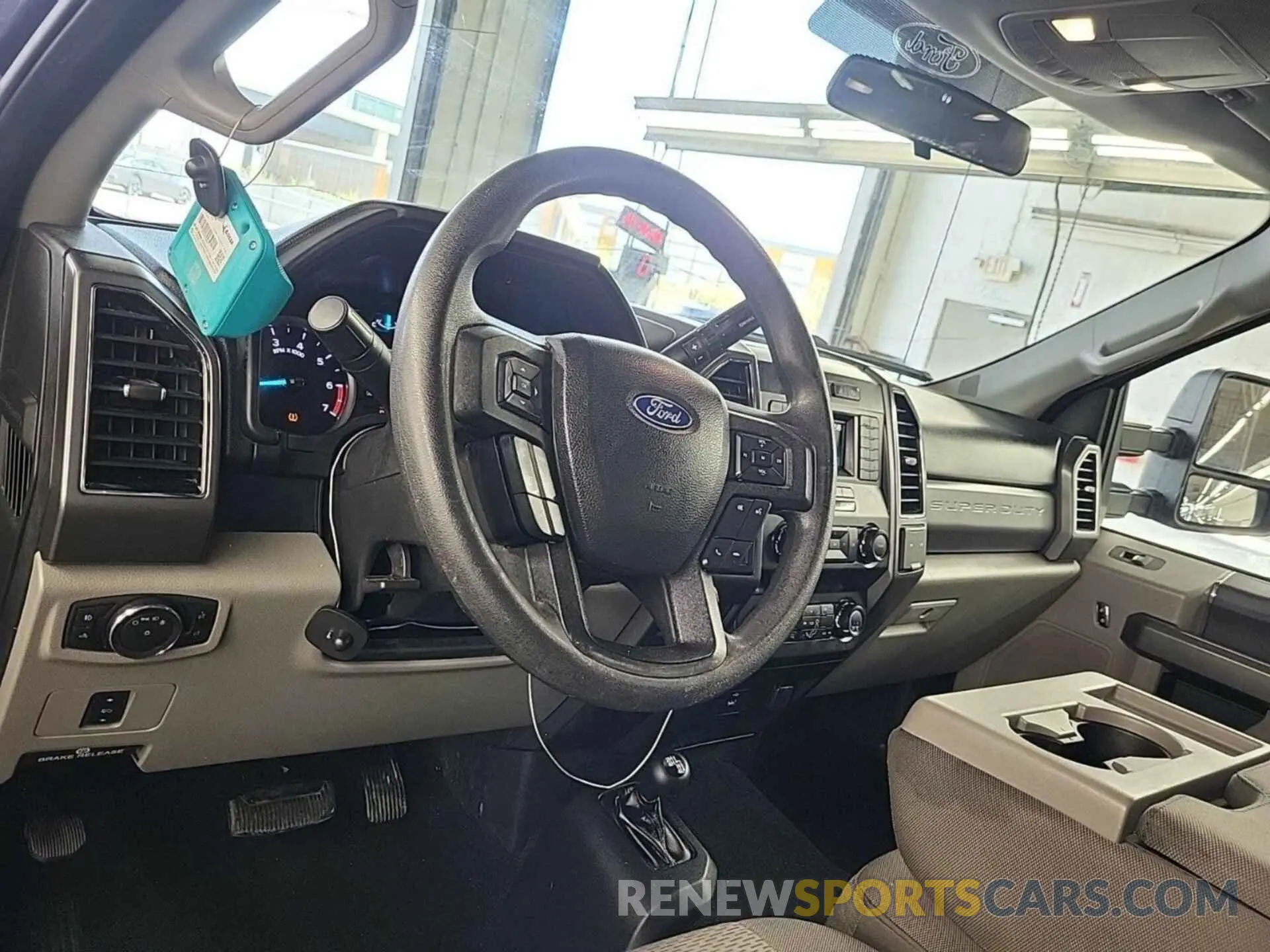 31 Photograph of a damaged car 1FT7W2B67KEE26641 FORD F250 2019