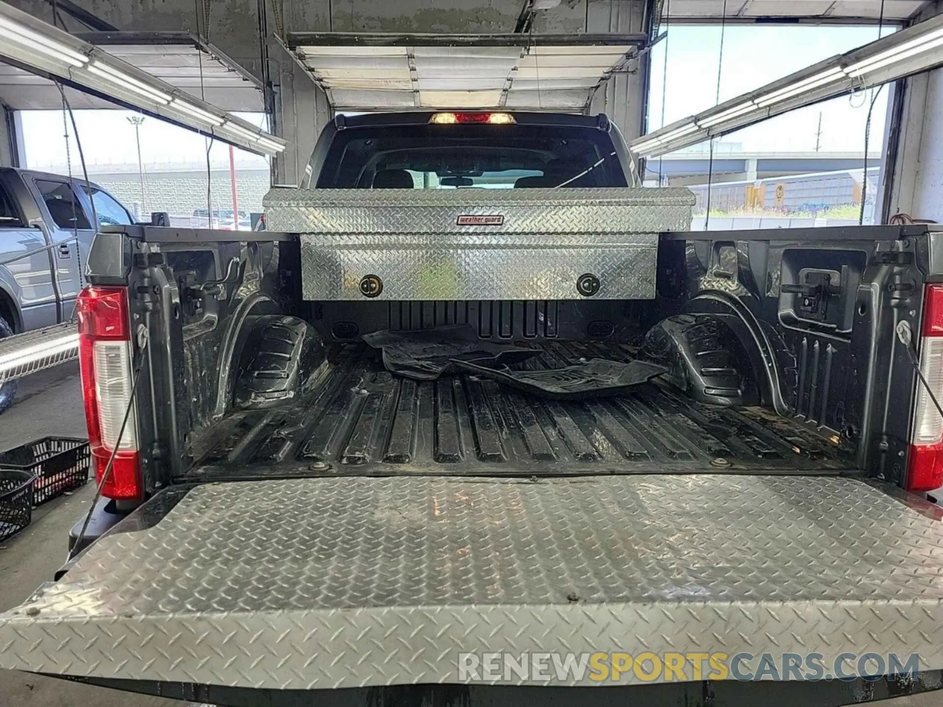 37 Photograph of a damaged car 1FT7W2B67KEE26641 FORD F250 2019