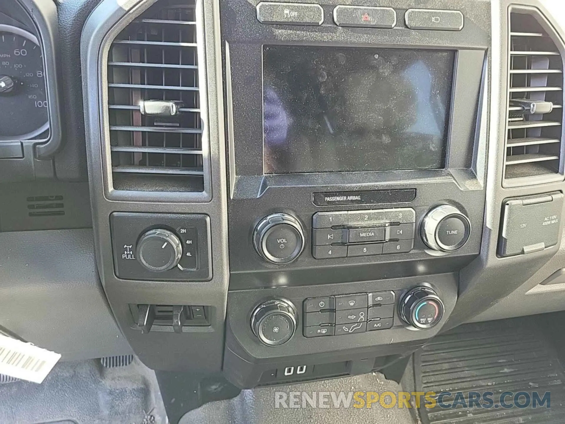 16 Photograph of a damaged car 1FT7W2B67KEF70531 FORD F250 2019
