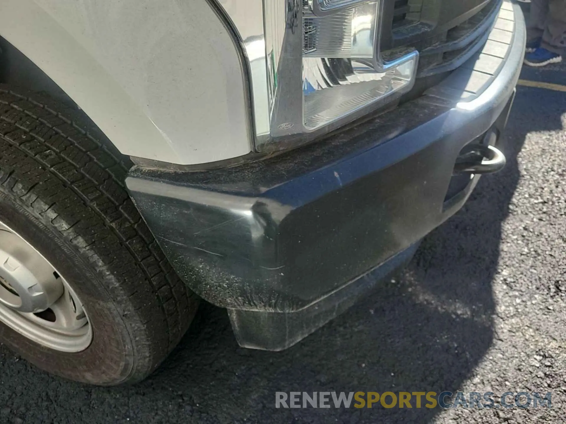 18 Photograph of a damaged car 1FT7W2B67KEF70531 FORD F250 2019