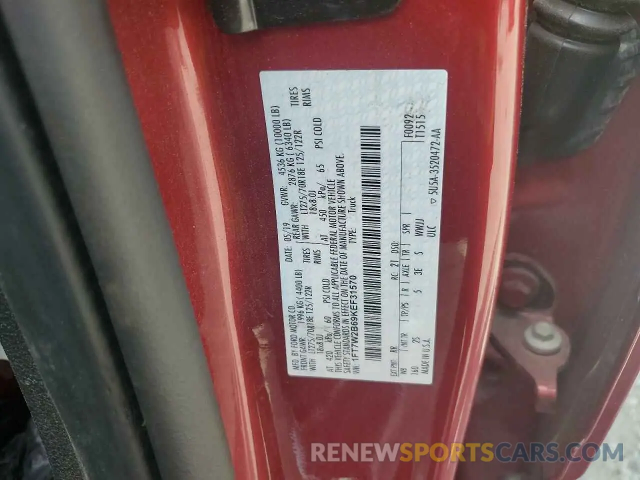 13 Photograph of a damaged car 1FT7W2B69KEF31570 FORD F250 2019