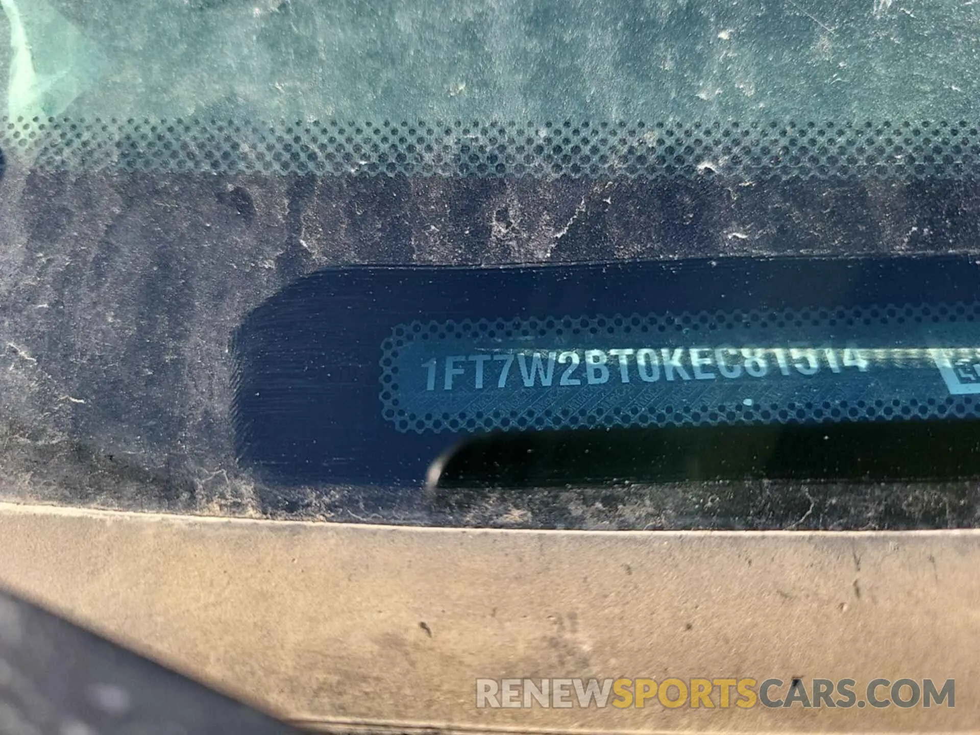 17 Photograph of a damaged car 1FT7W2BT0KEC81514 FORD F250 2019