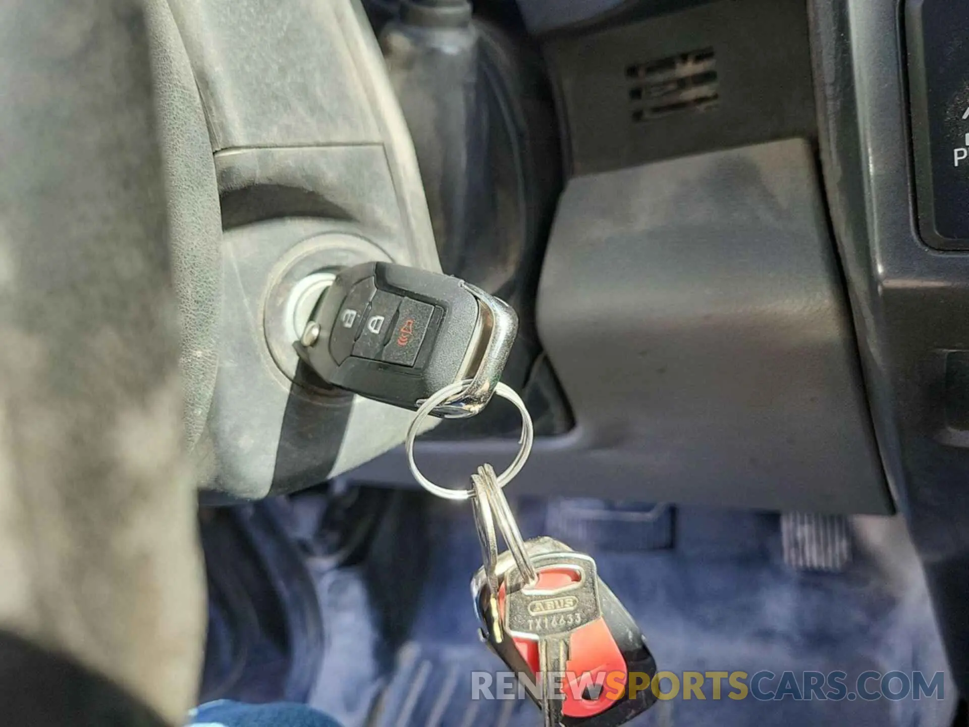 37 Photograph of a damaged car 1FT7W2BT0KEC81514 FORD F250 2019