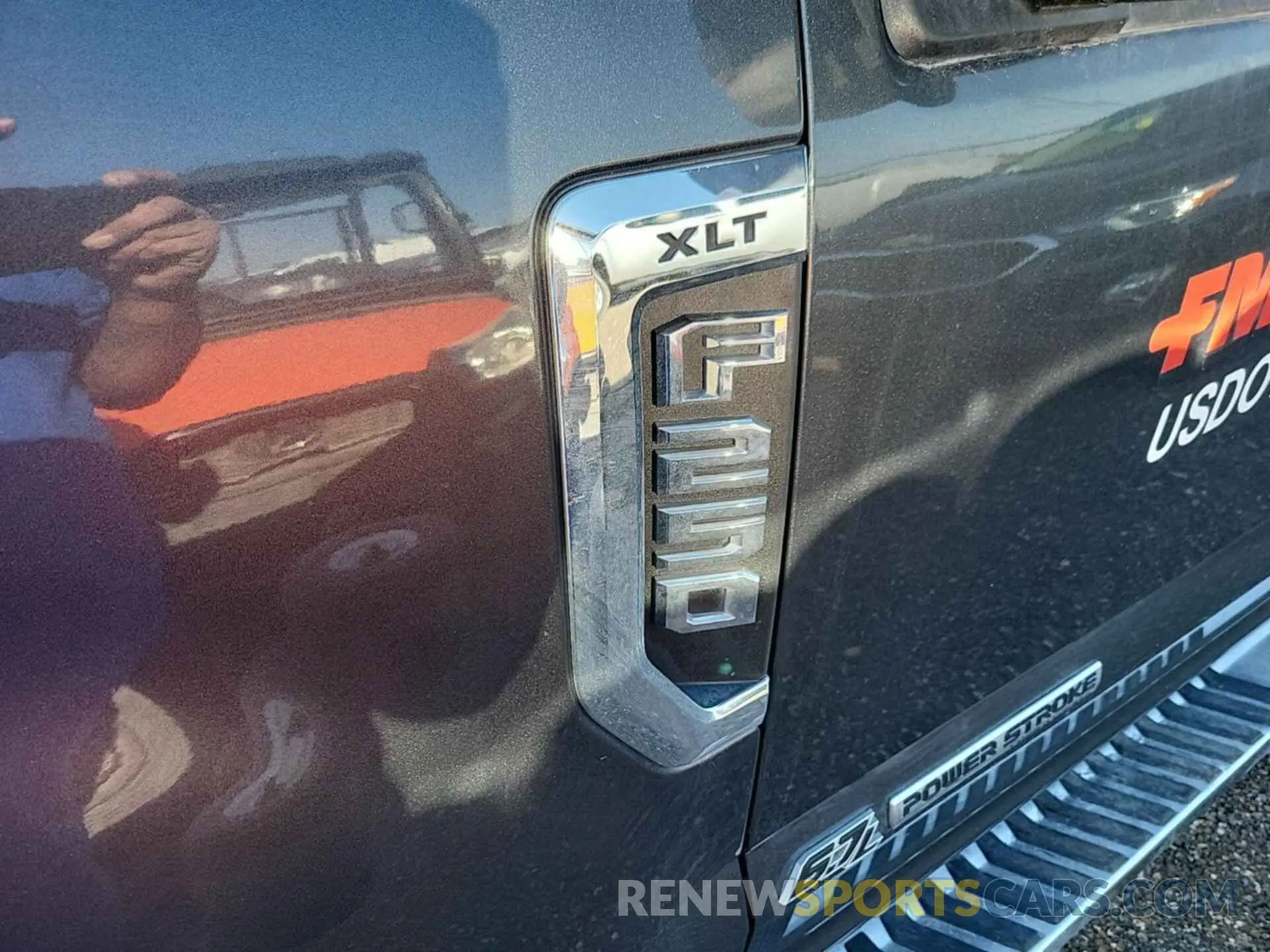 8 Photograph of a damaged car 1FT7W2BT0KEC81514 FORD F250 2019