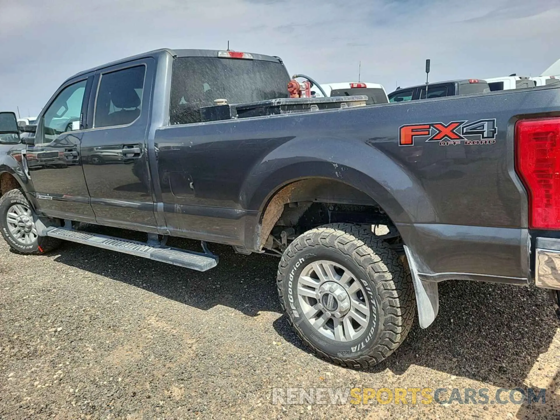 9 Photograph of a damaged car 1FT7W2BT0KEC81514 FORD F250 2019