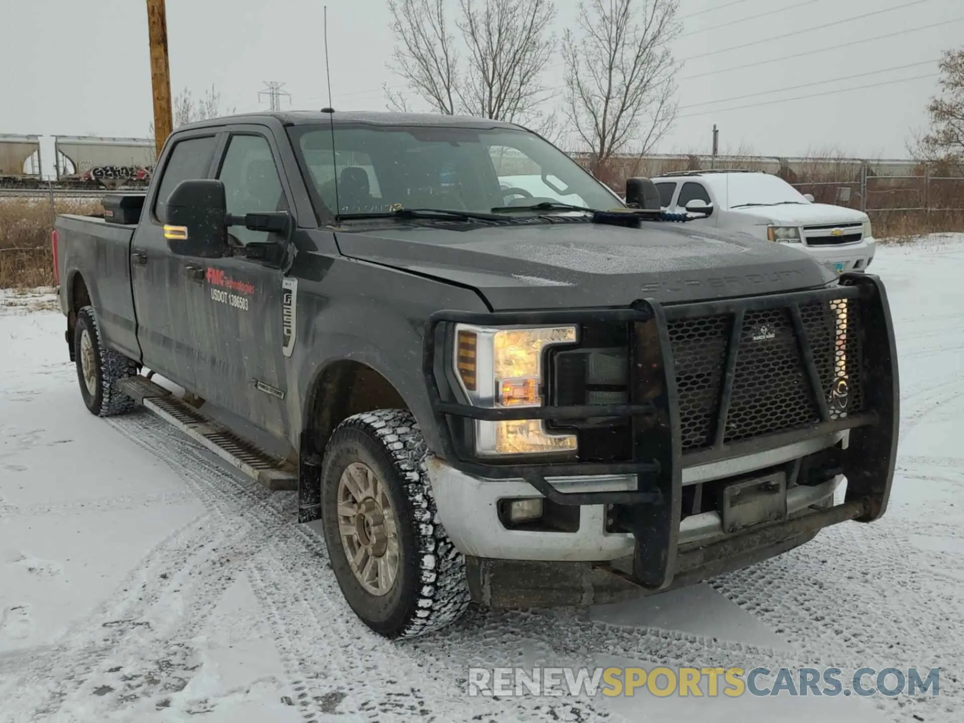 28 Photograph of a damaged car 1FT7W2BT3KEC61743 FORD F250 2019