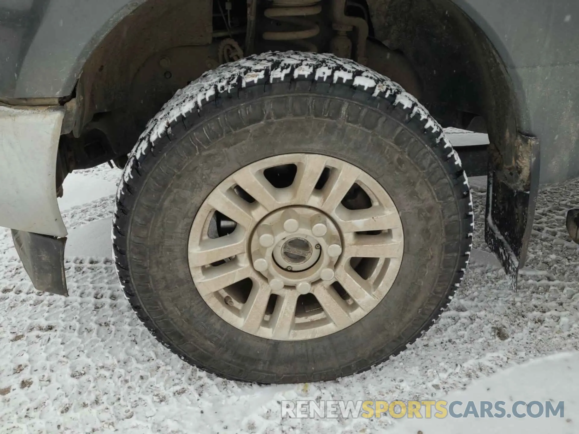 9 Photograph of a damaged car 1FT7W2BT3KEC61743 FORD F250 2019
