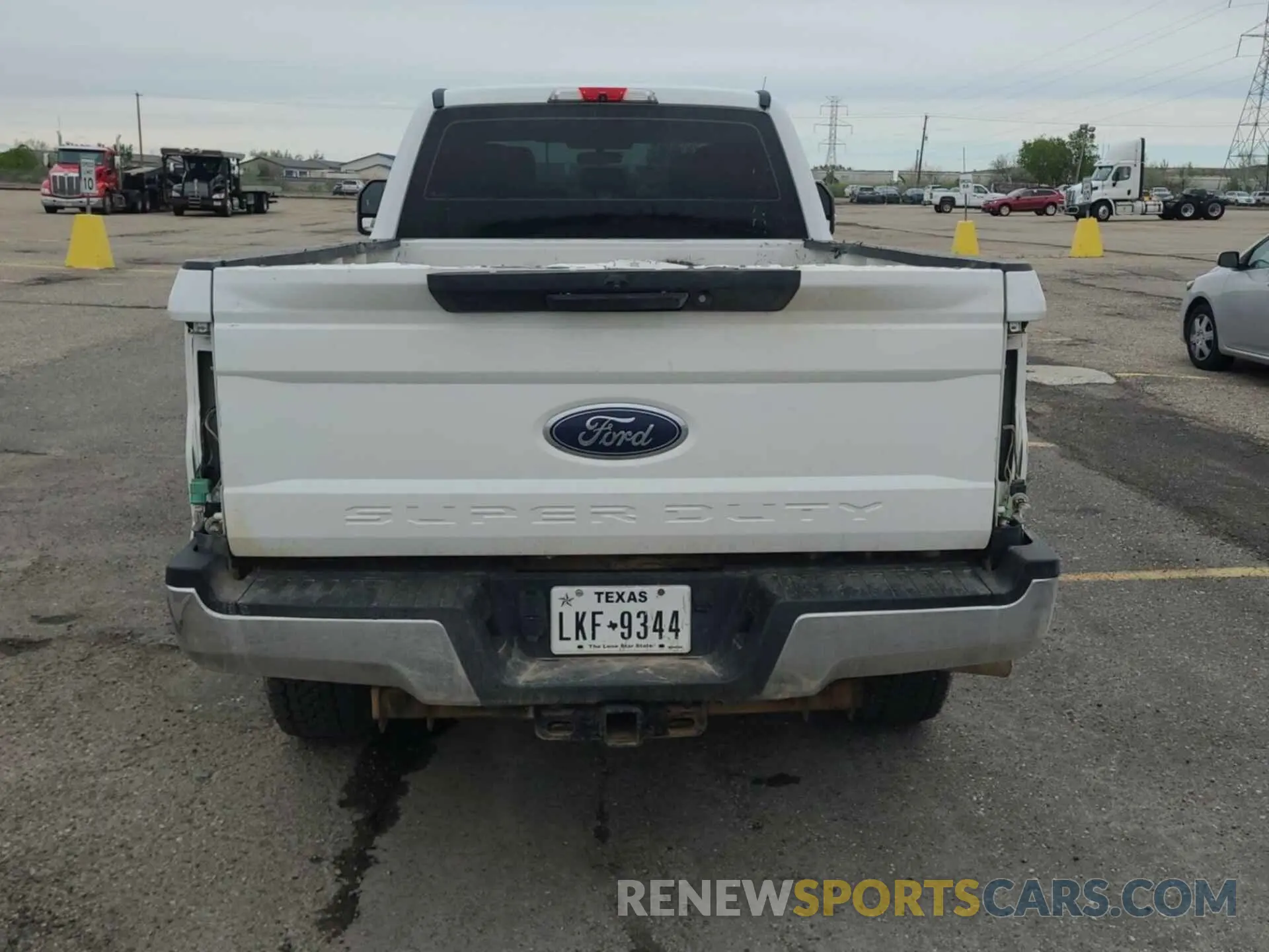 14 Photograph of a damaged car 1FT7W2BT4KEC45387 FORD F250 2019