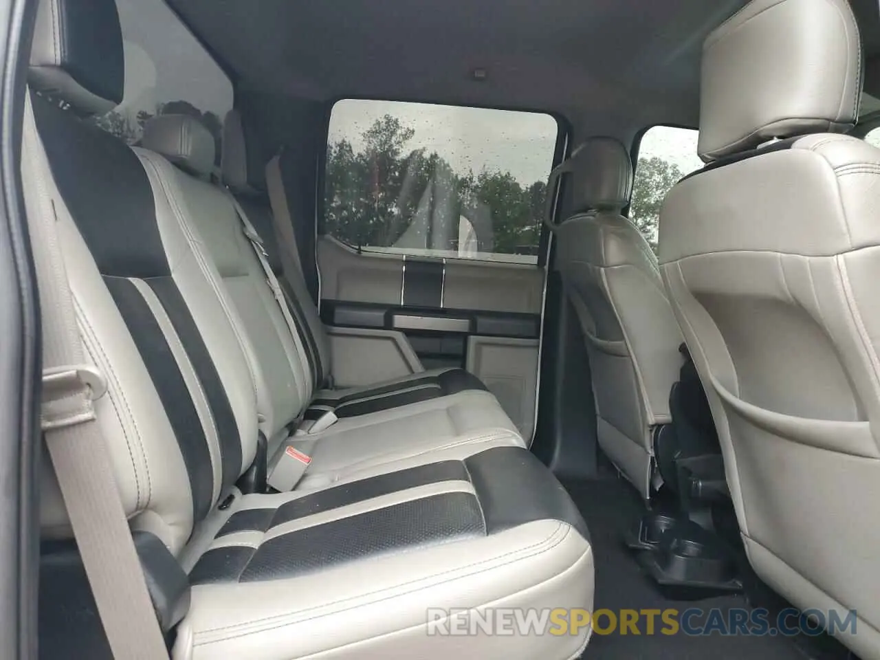 10 Photograph of a damaged car 1FT7W2BT5KED75419 FORD F250 2019