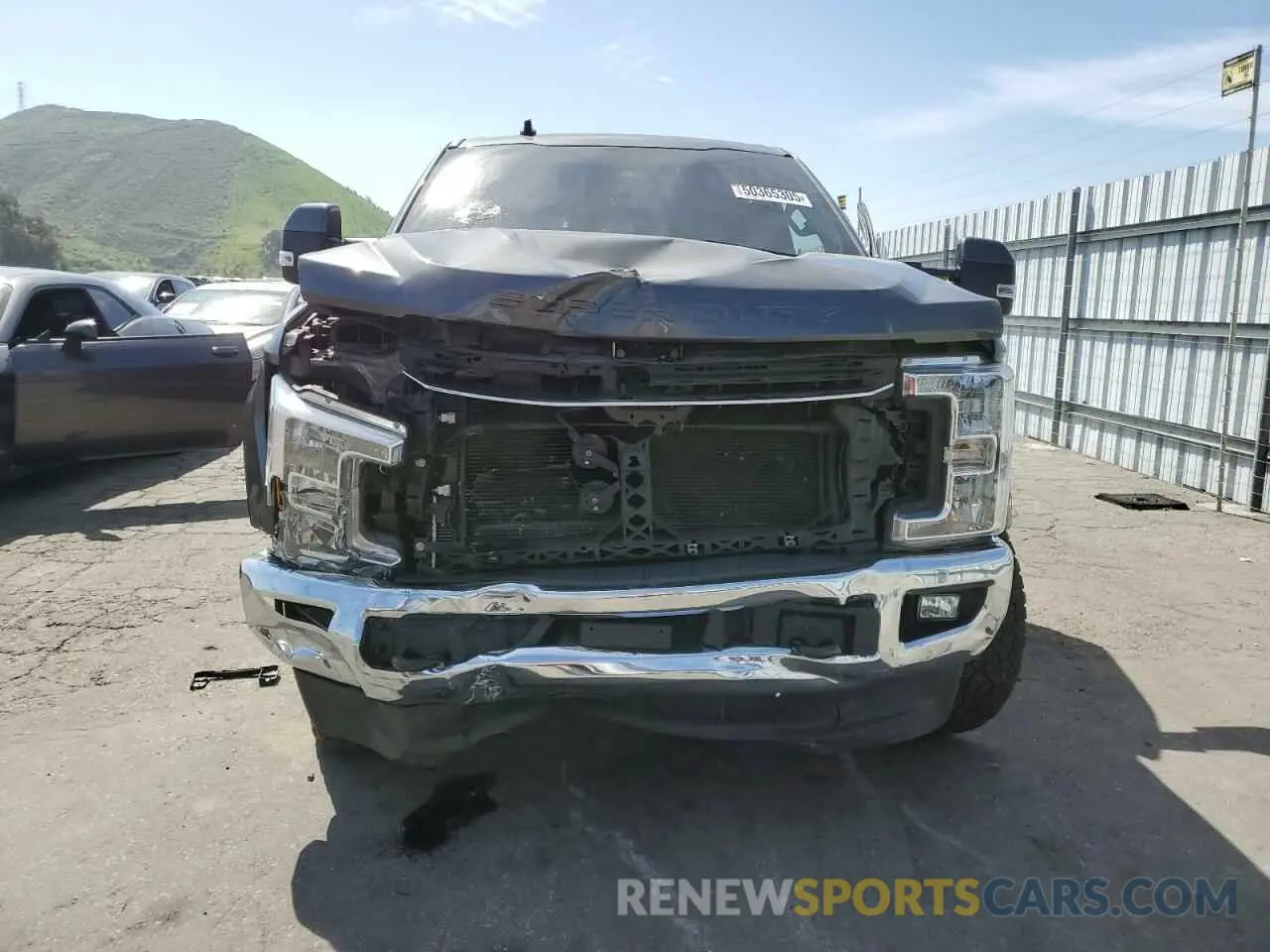 5 Photograph of a damaged car 1FT7W2BT5KEF93683 FORD F250 2019