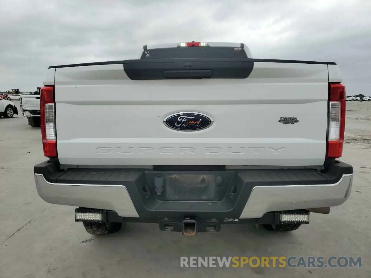 6 Photograph of a damaged car 1FT7W2BT6KED26424 FORD F250 2019