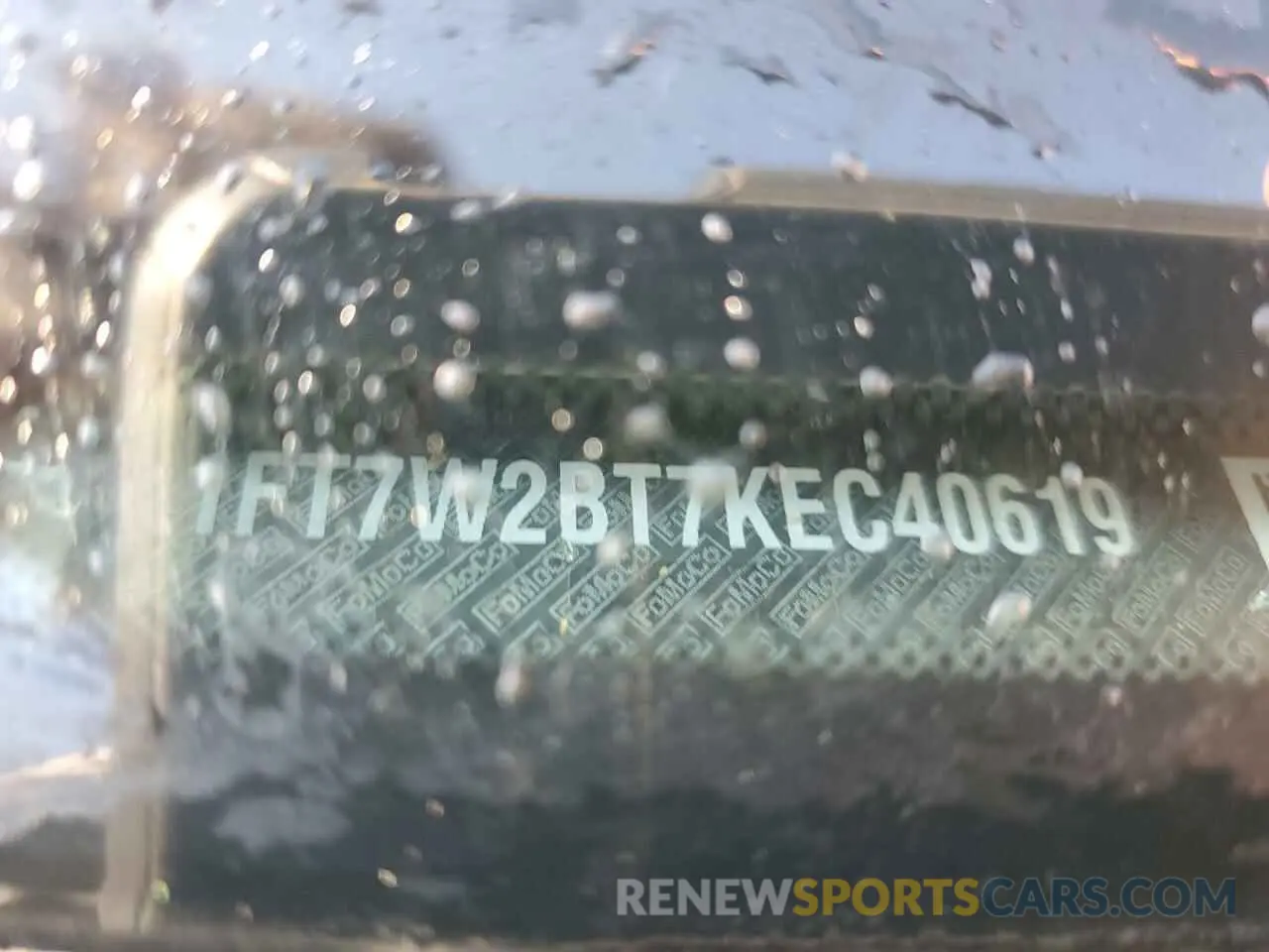 14 Photograph of a damaged car 1FT7W2BT7KEC40619 FORD F250 2019