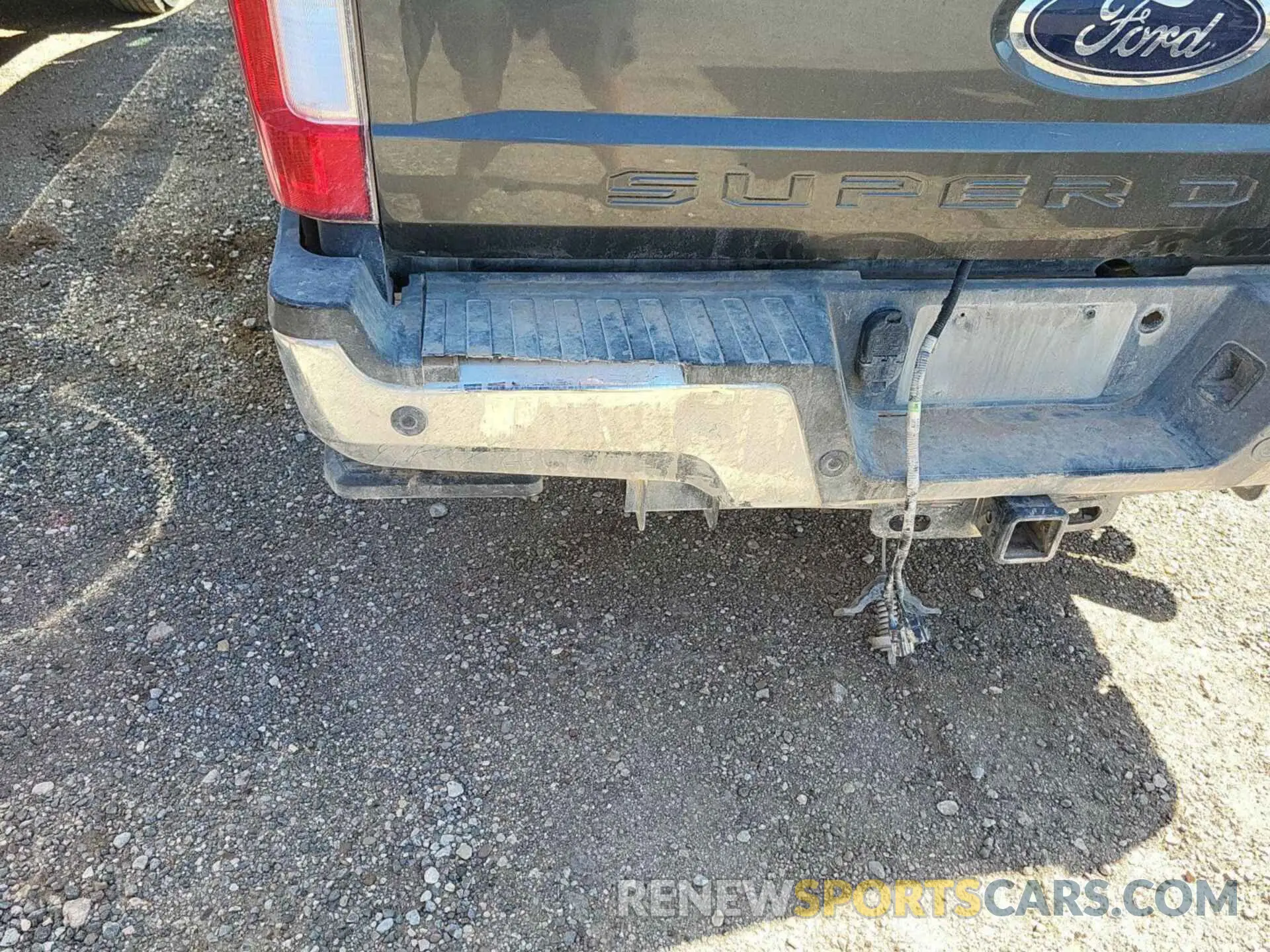 5 Photograph of a damaged car 1FT7W2BT9KEC61729 FORD F250 2019