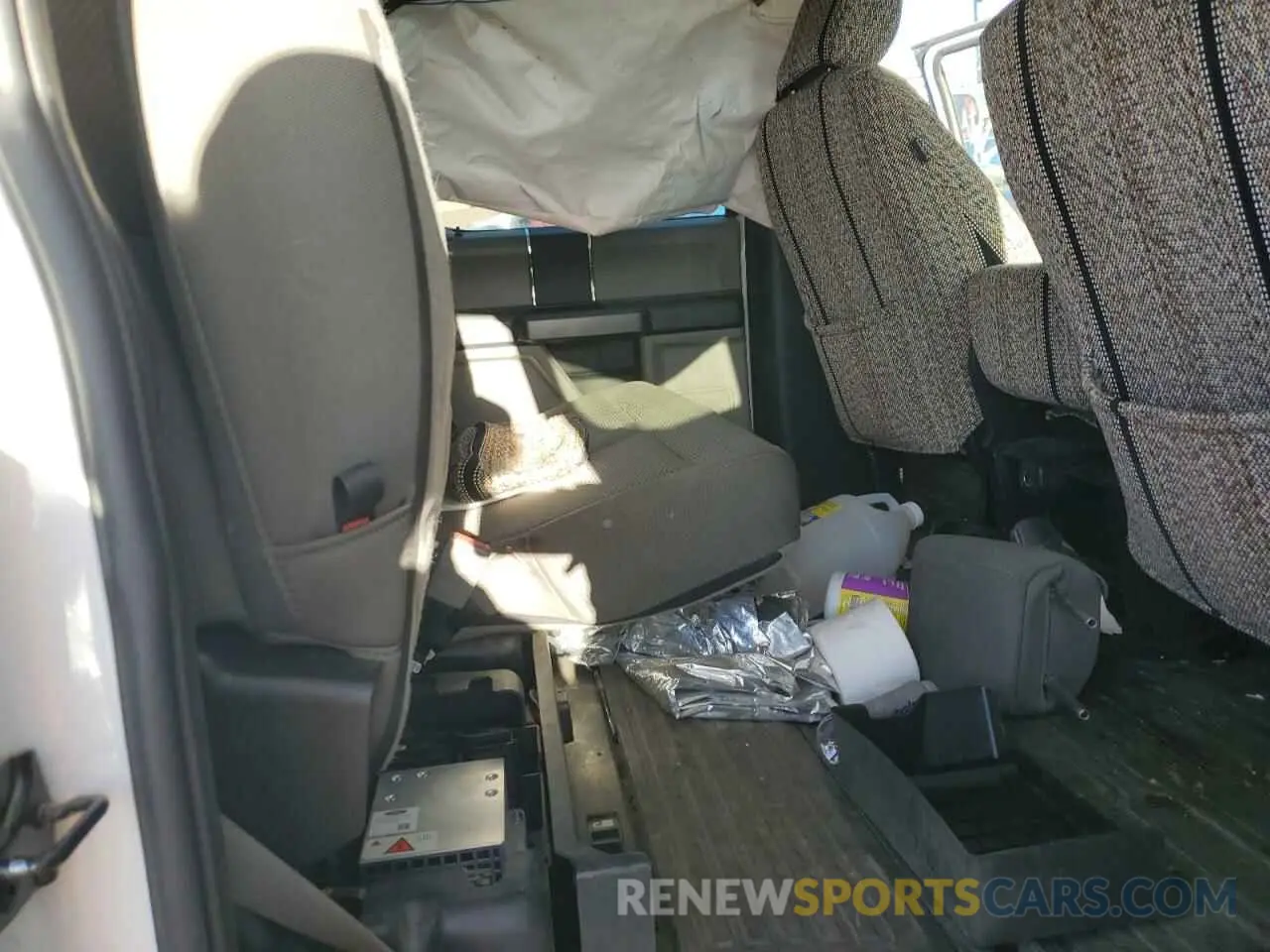 10 Photograph of a damaged car 1FT7W2BTXKEE90596 FORD F250 2019