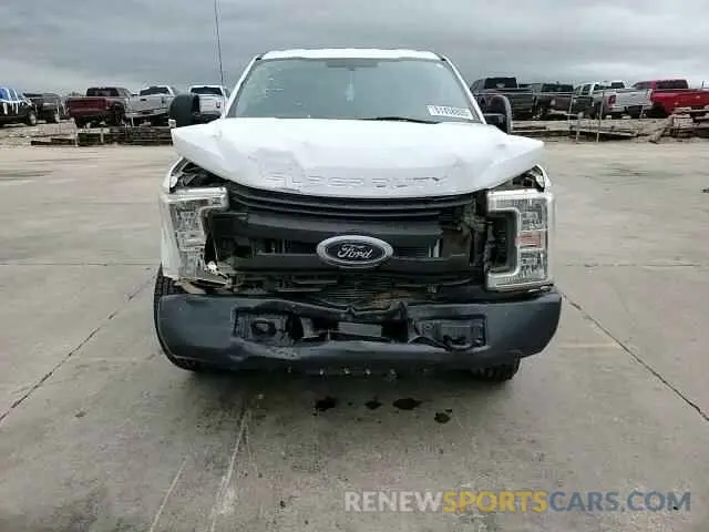 11 Photograph of a damaged car 1FT7X2A60KEC61451 FORD F250 2019