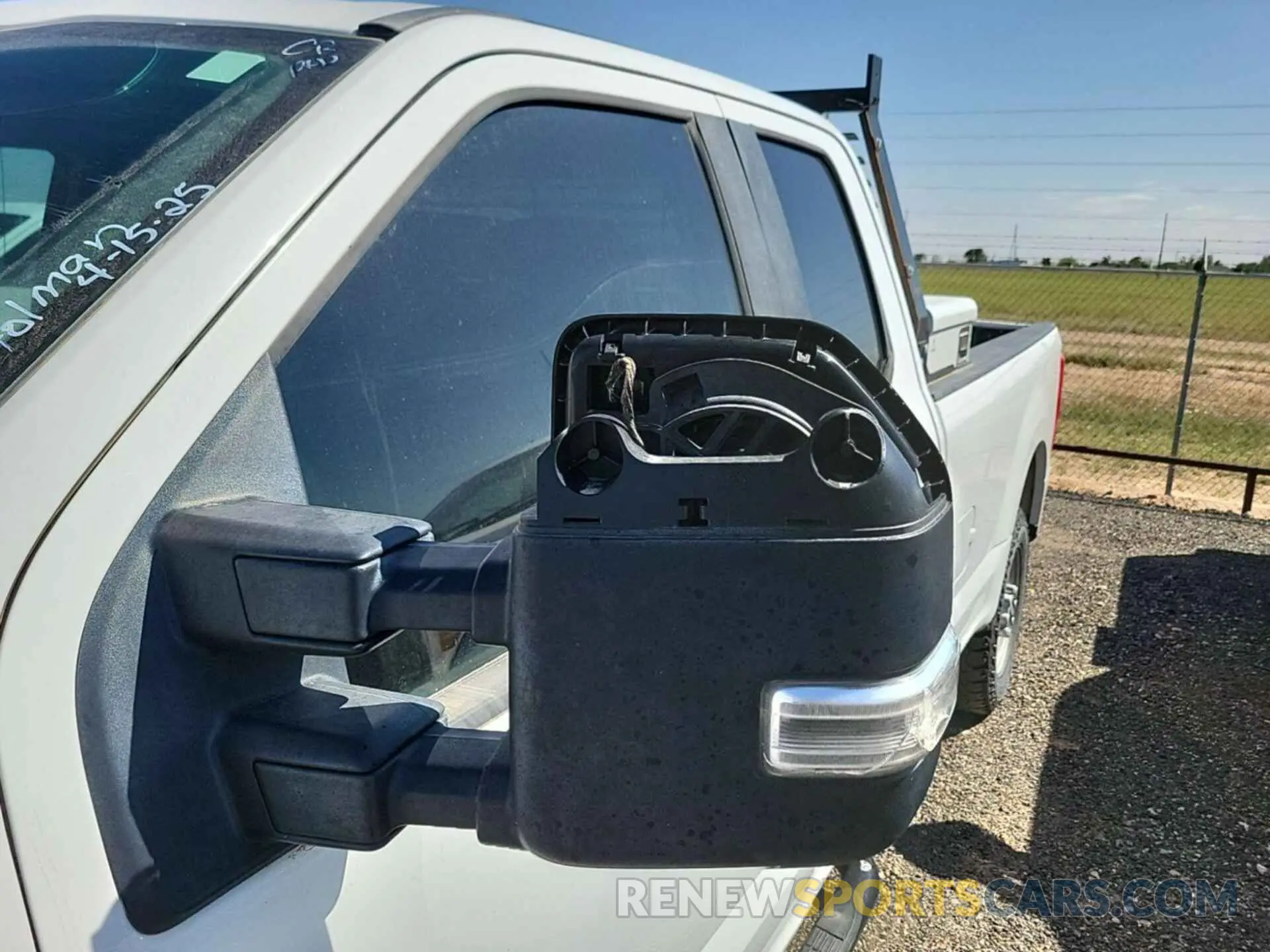 1 Photograph of a damaged car 1FT7X2A60KEE53324 FORD F250 2019