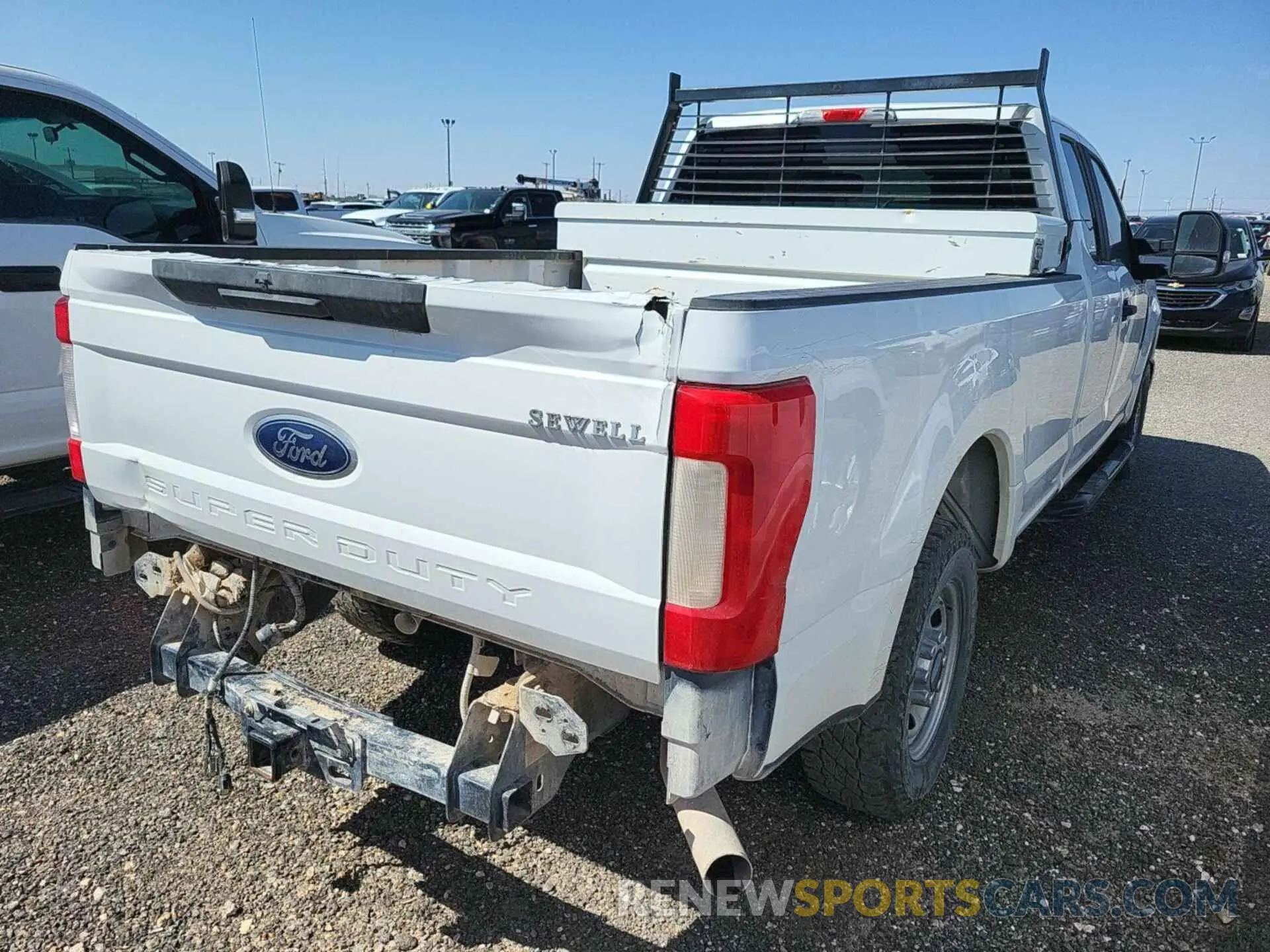 16 Photograph of a damaged car 1FT7X2A60KEE53324 FORD F250 2019